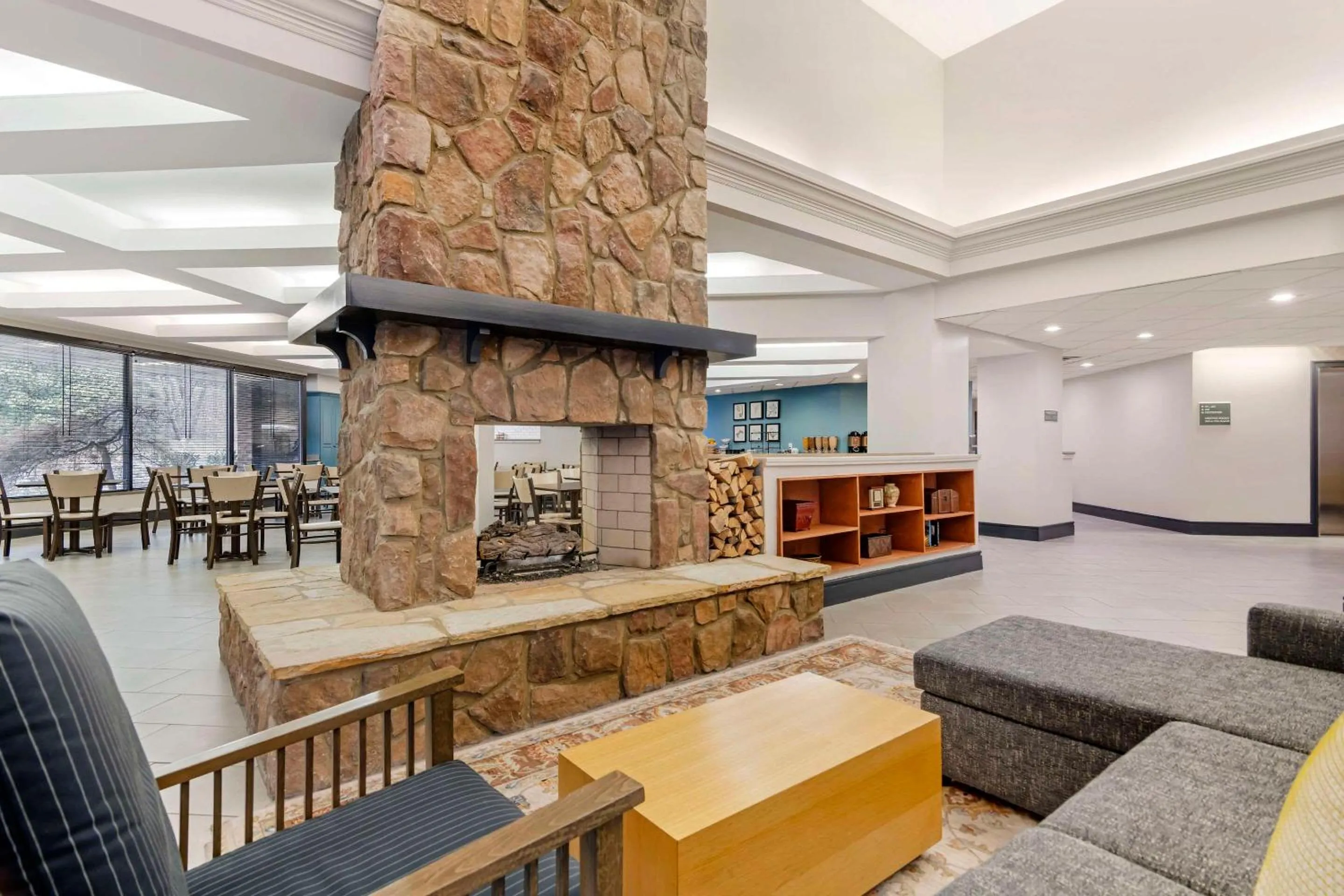 Lobby or reception in Country Inn & Suites by Radisson, Atlanta Galleria-Ballpark, GA