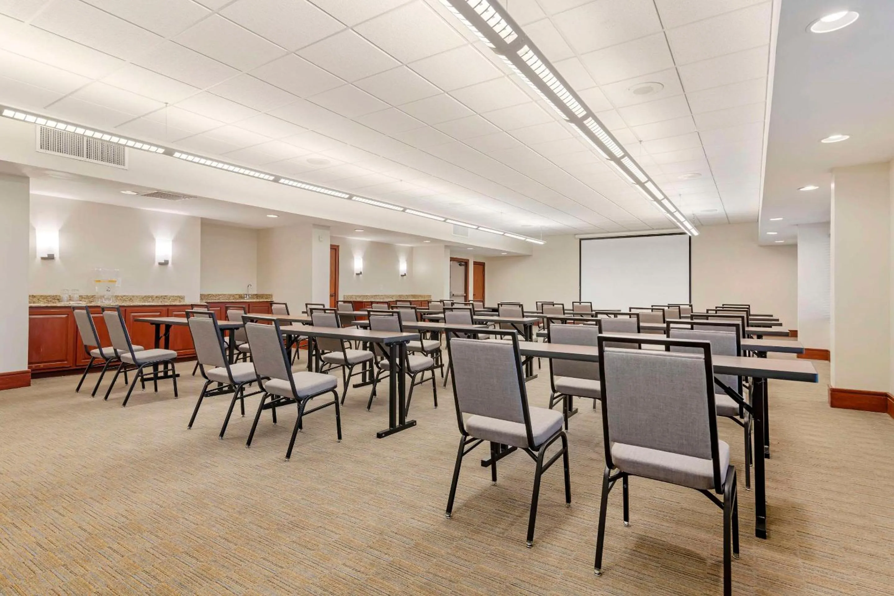 Meeting/conference room in Country Inn & Suites by Radisson, Atlanta Galleria-Ballpark, GA