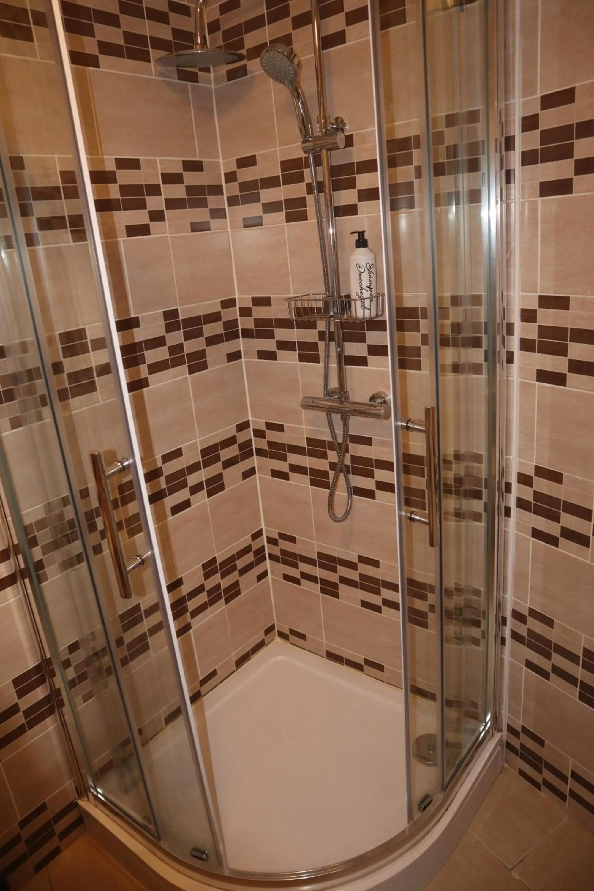 Shower in Le Bellerive