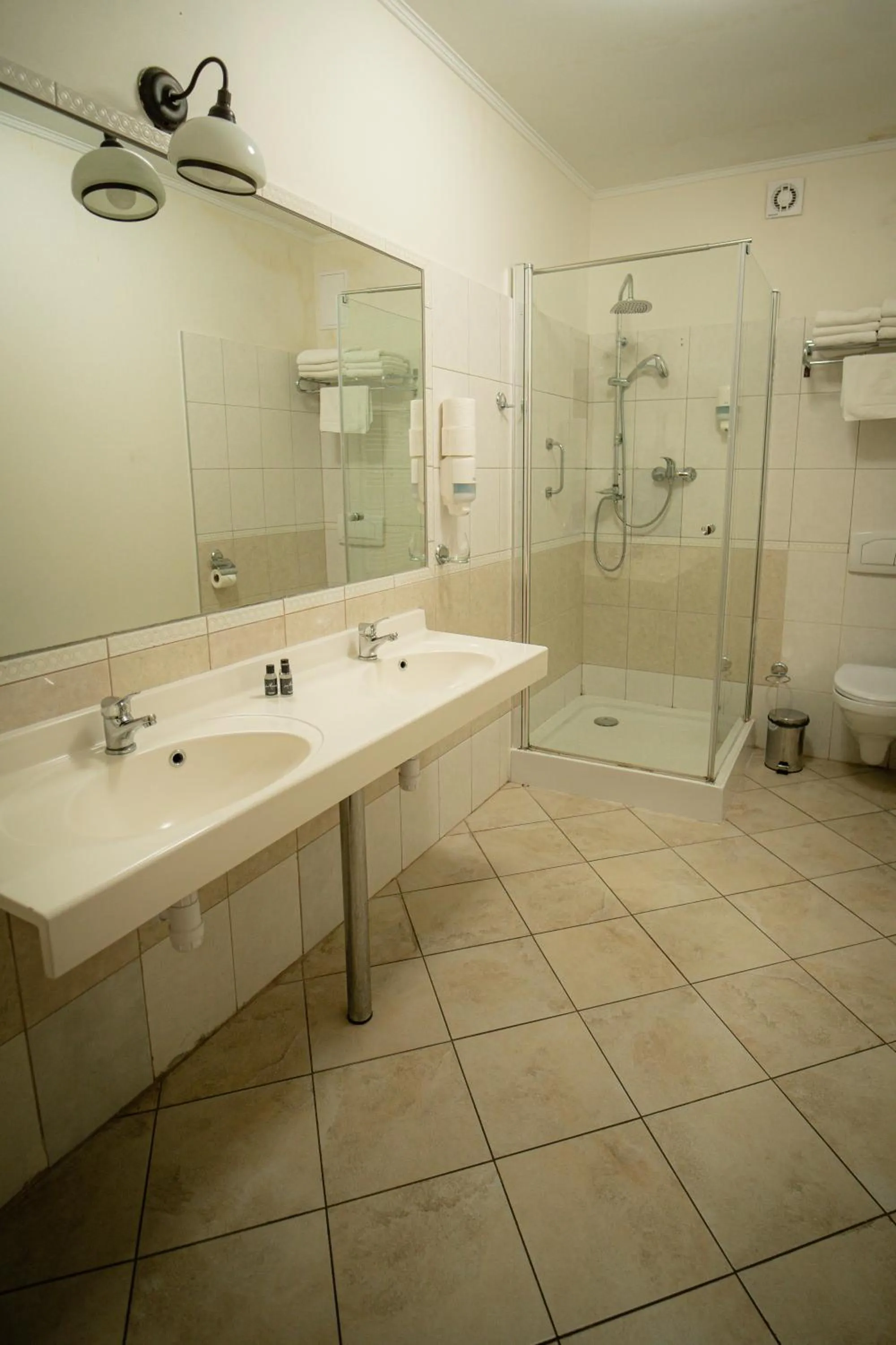 Shower in Hotel Górski