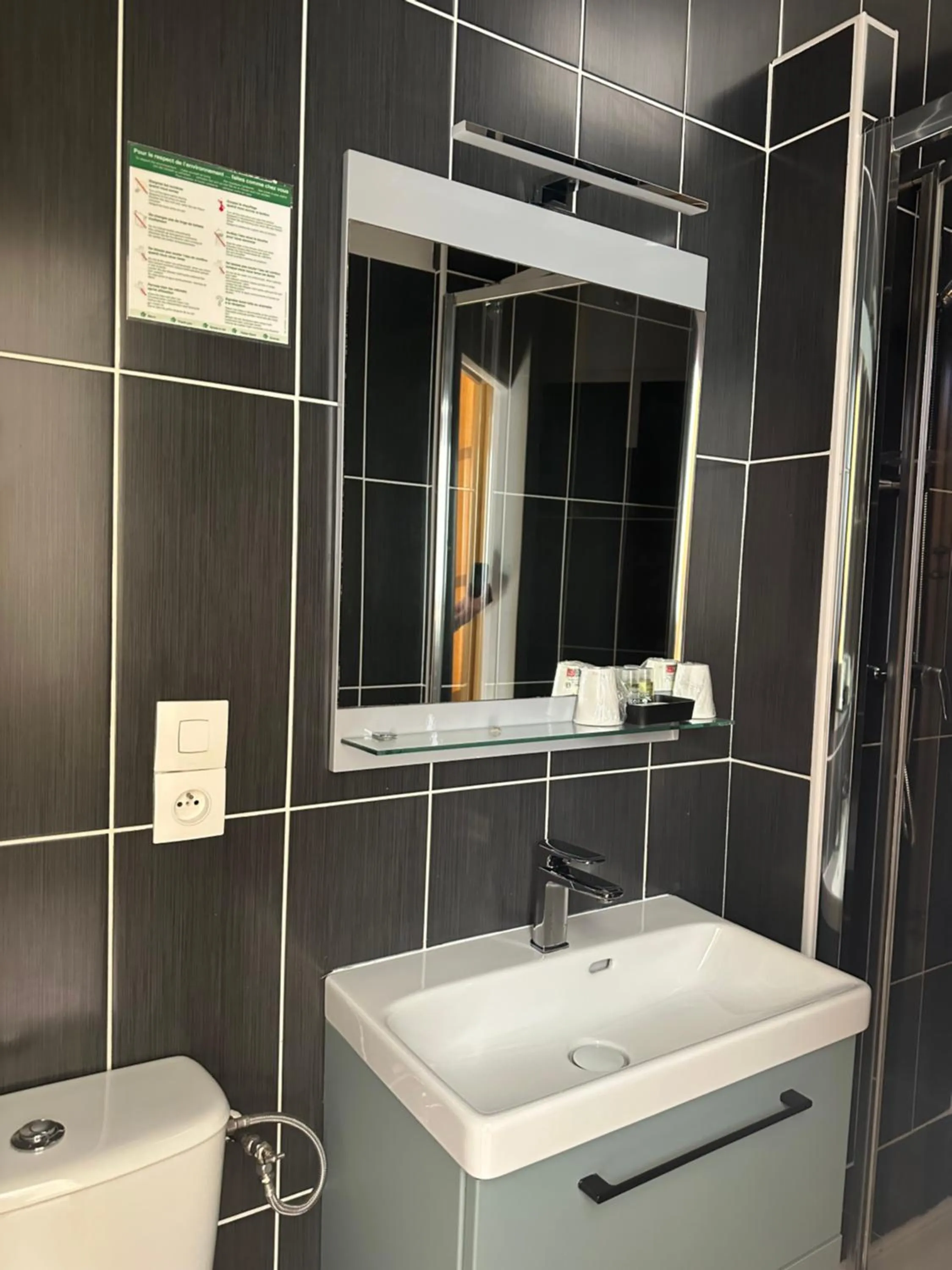 Photo of the whole room in Hôtel Parc Mazon-Biarritz