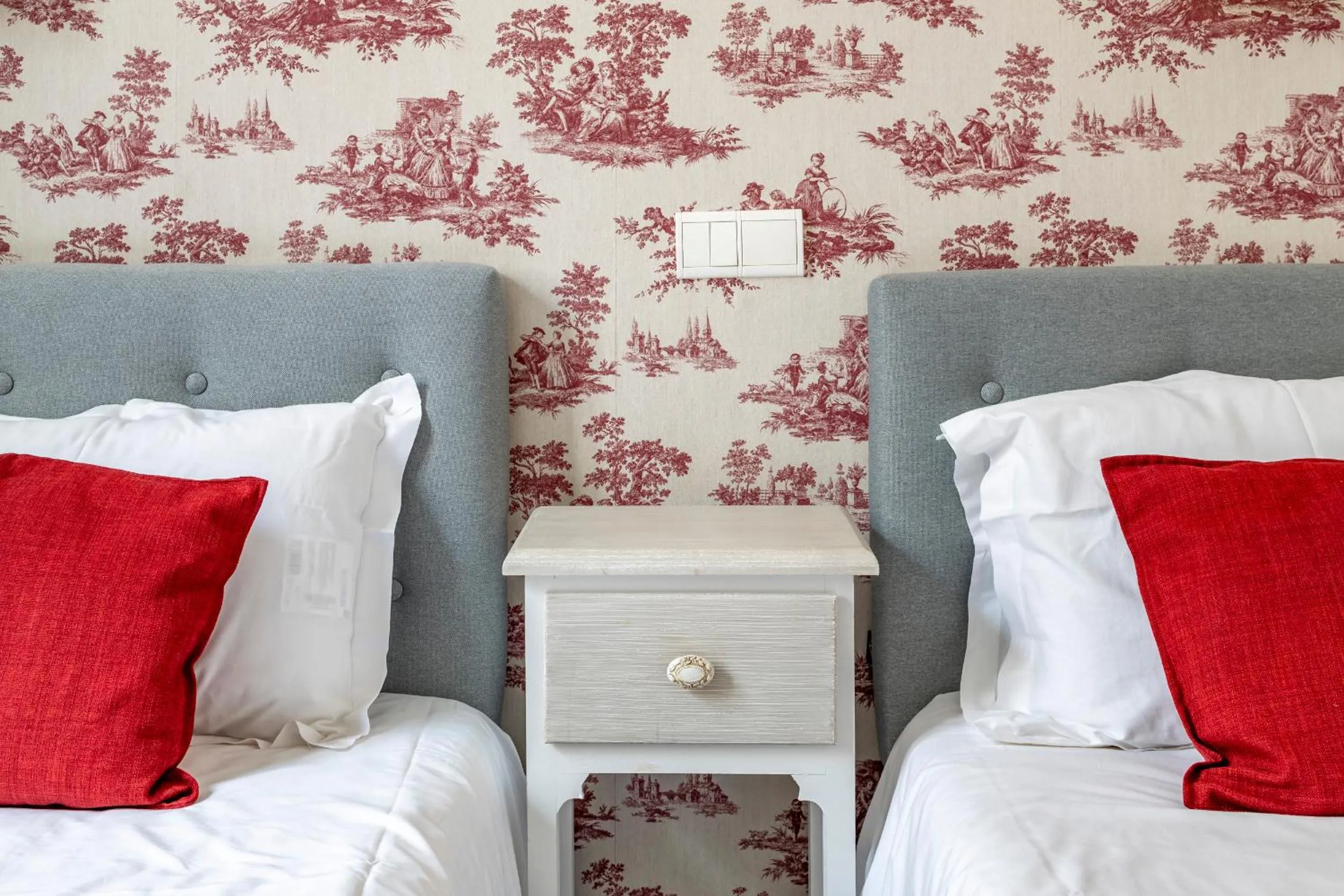 Photo of the whole room, Bed in Hôtel Parc Mazon-Biarritz