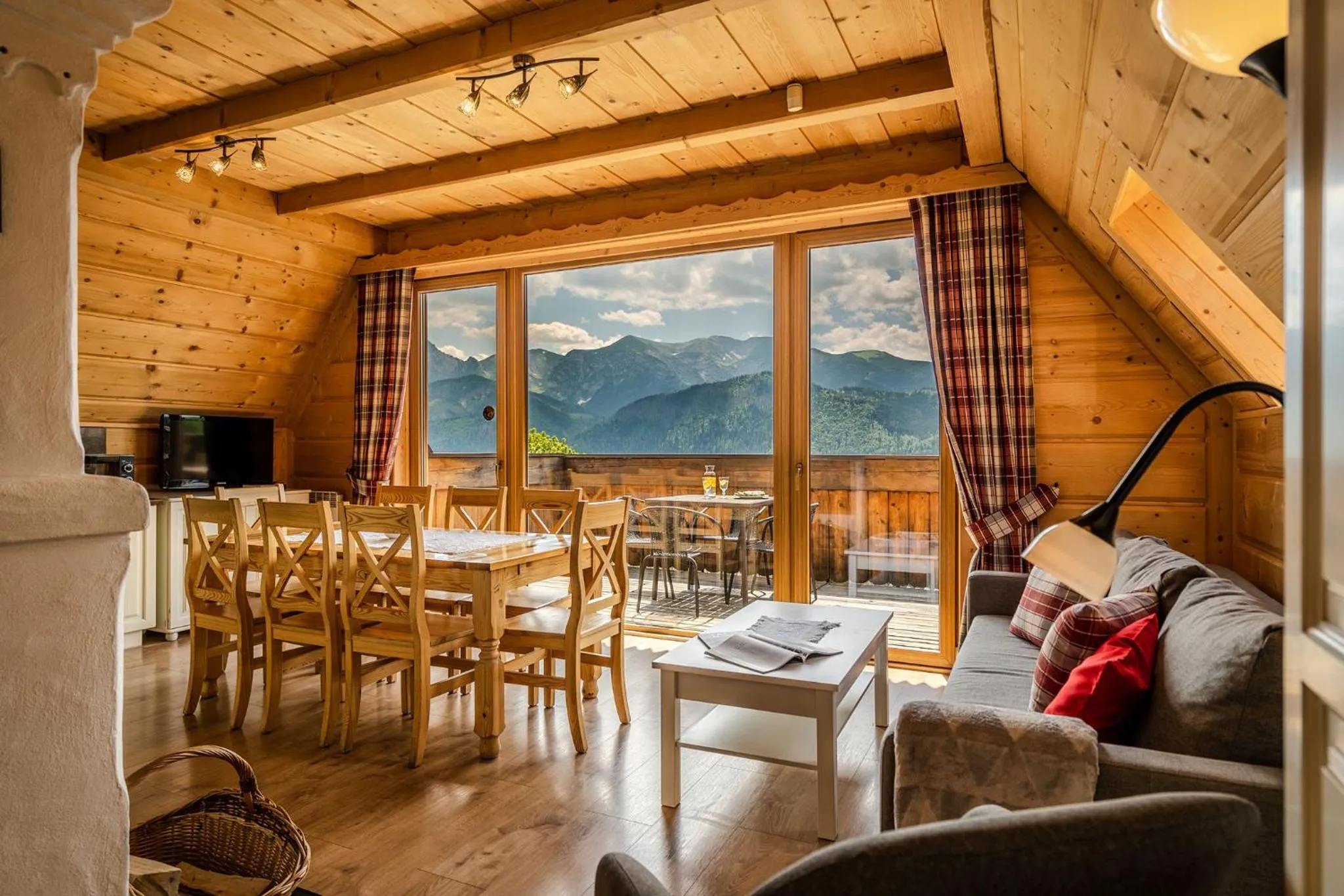 Communal lounge/ TV room in Osada Kościelisko - Tatry na Wyciągnięcie Ręki