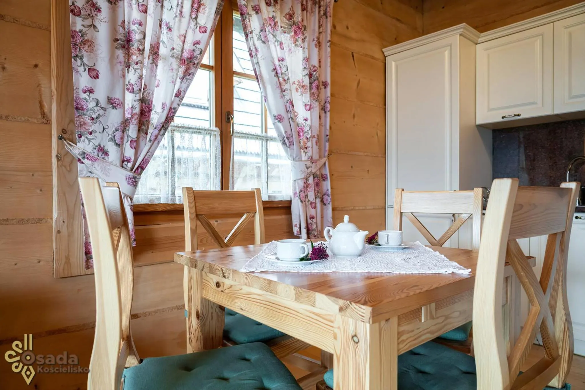 Kitchen or kitchenette in Osada Kościelisko - Tatry na Wyciągnięcie Ręki