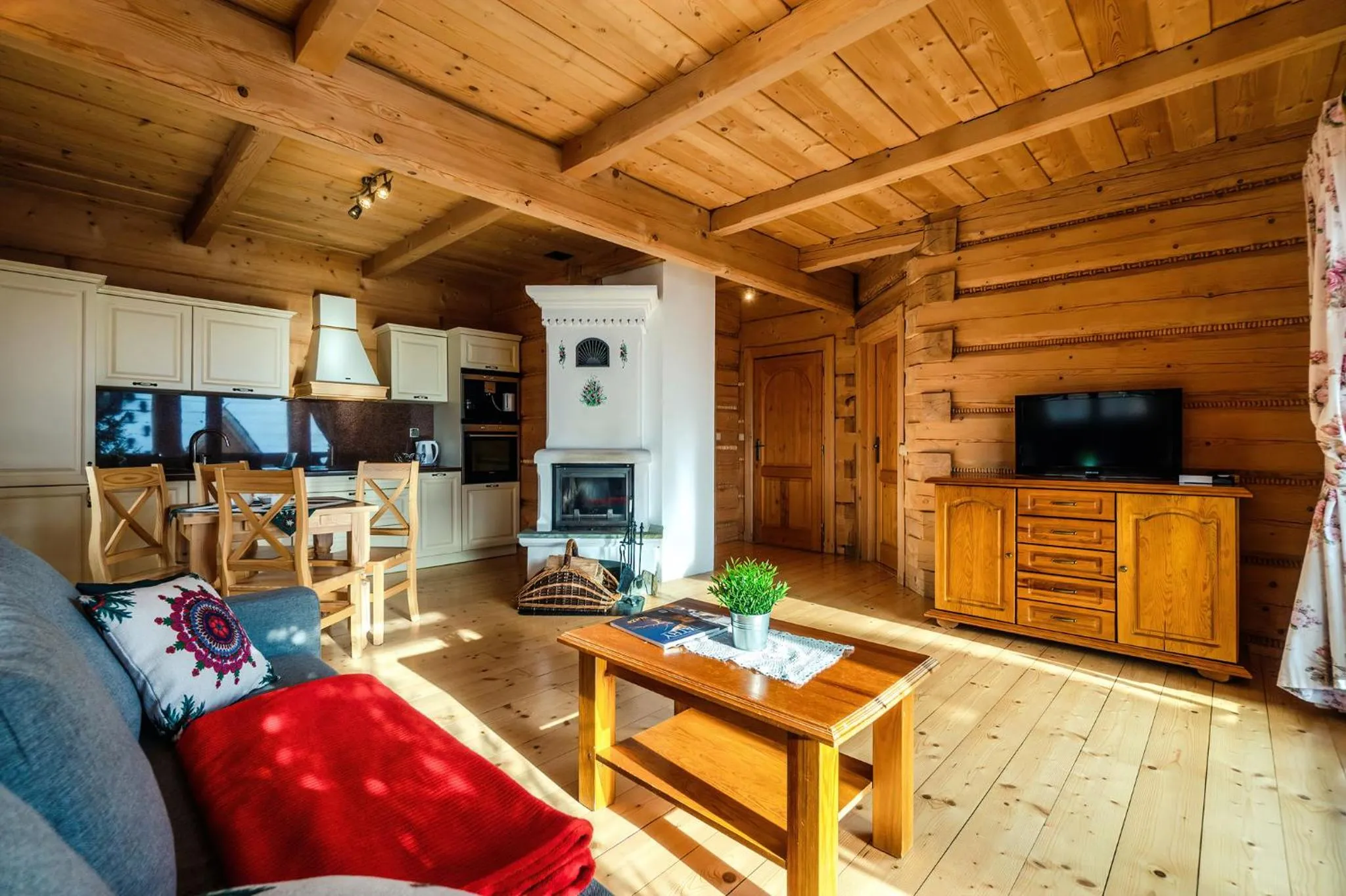 Communal lounge/ TV room in Osada Kościelisko - Tatry na Wyciągnięcie Ręki