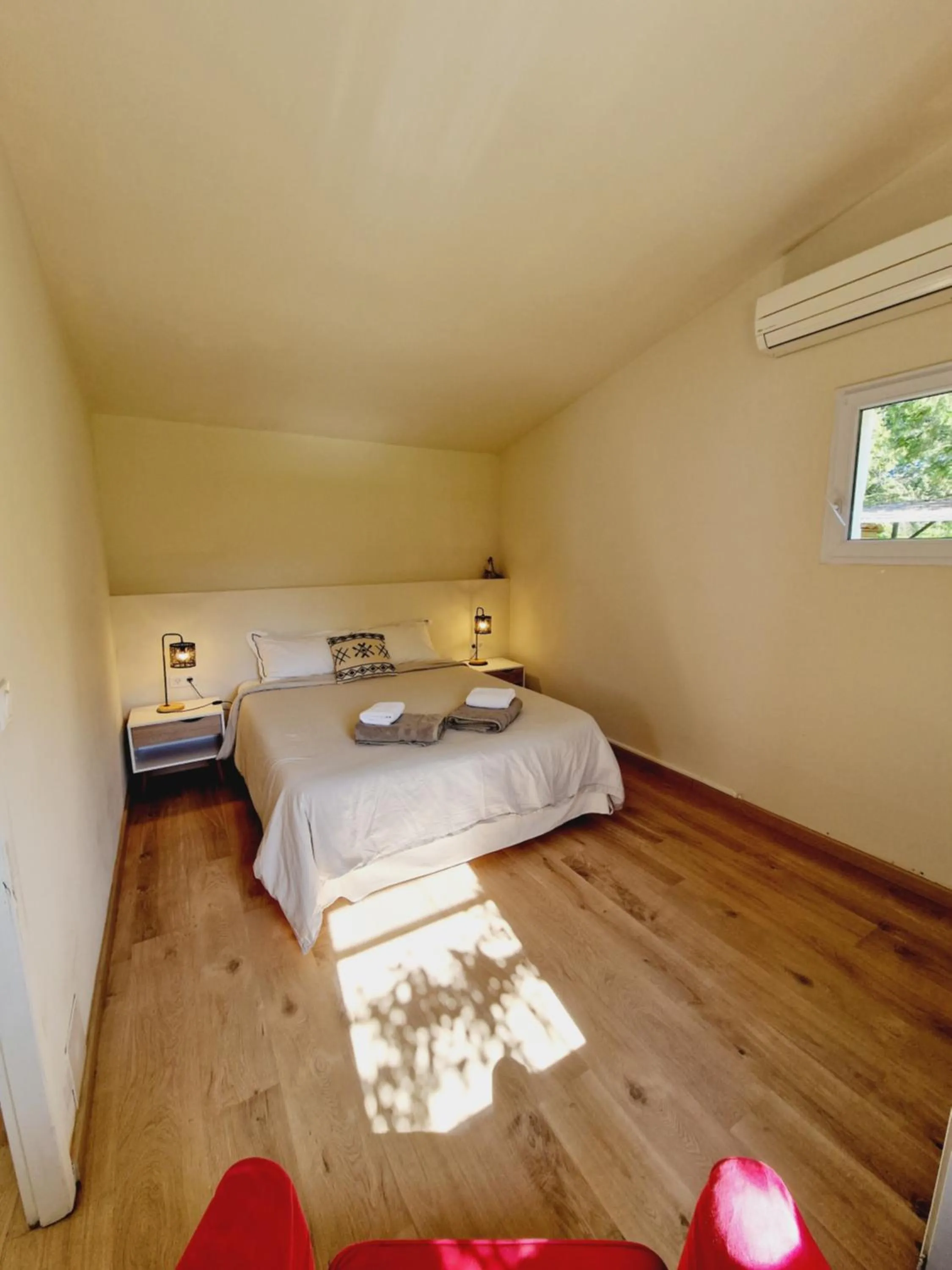 Bed in Mas du Rollier Chambres d'hôtes