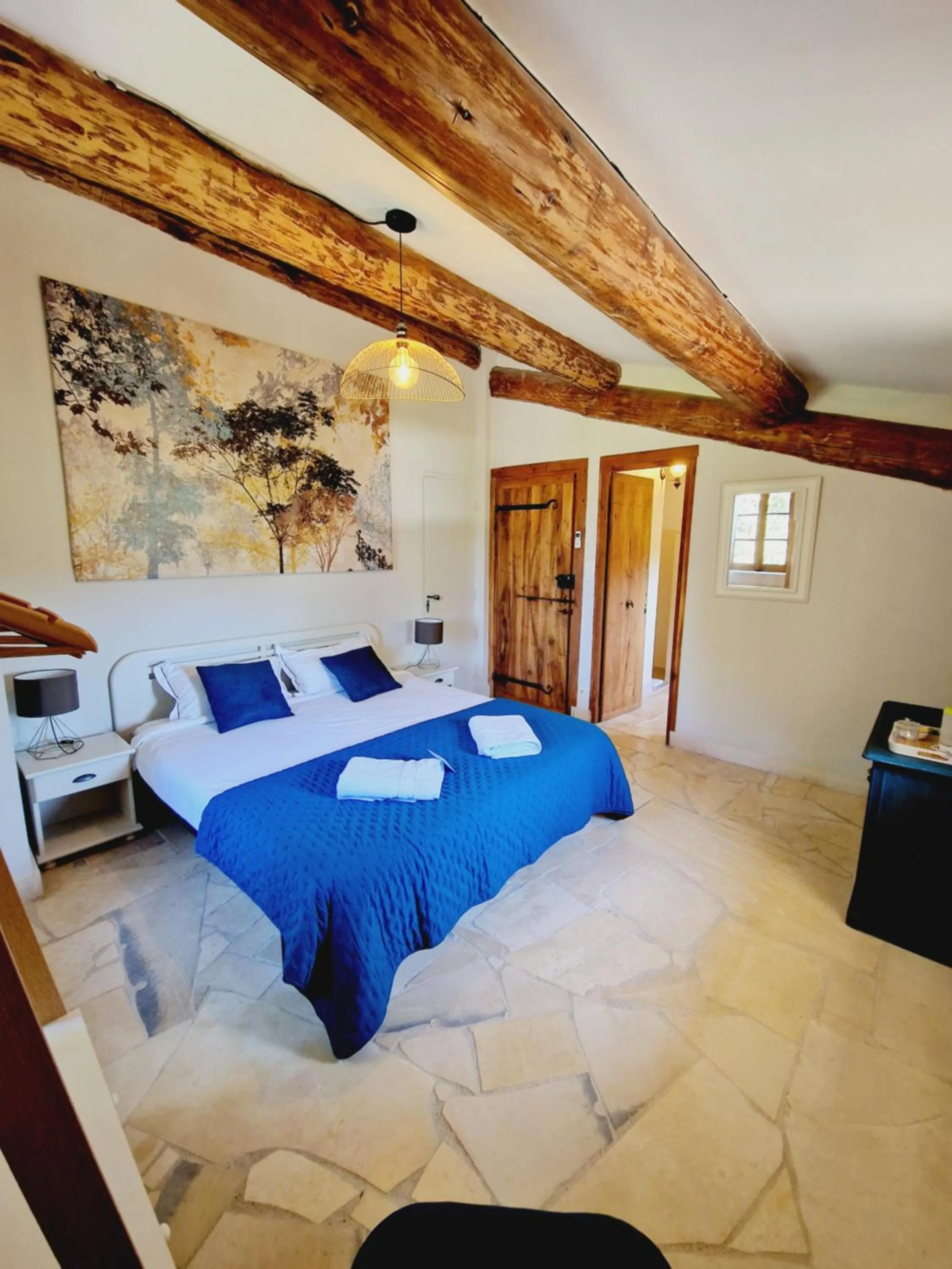 Bed in Mas du Rollier Chambres d'hôtes