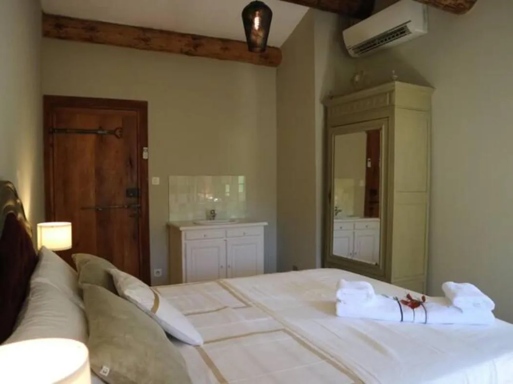 Bed in Mas du Rollier Chambres d'hôtes