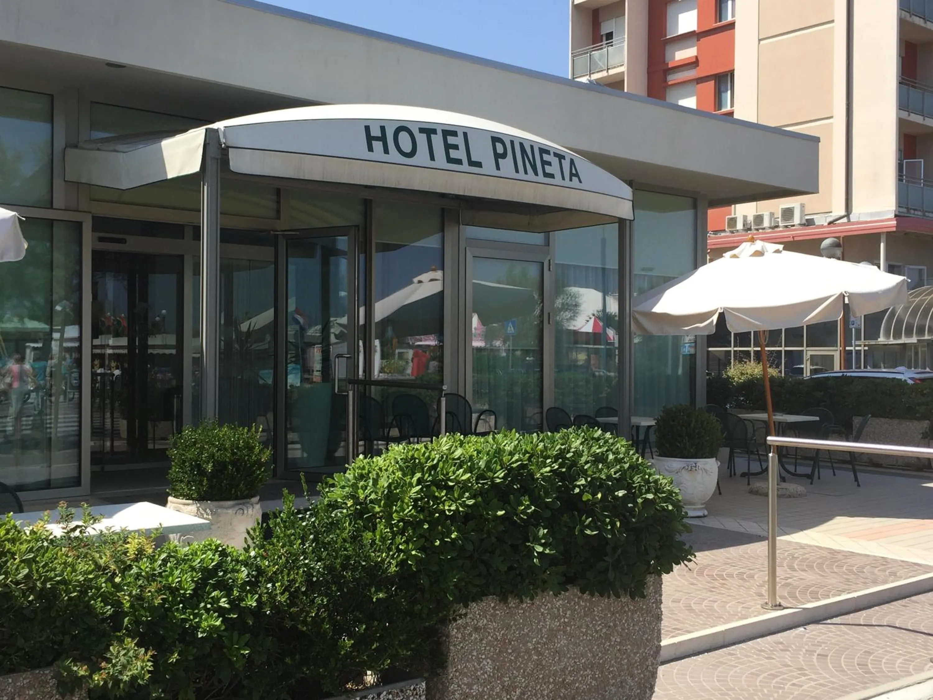 Facade/entrance in Hotel Pineta