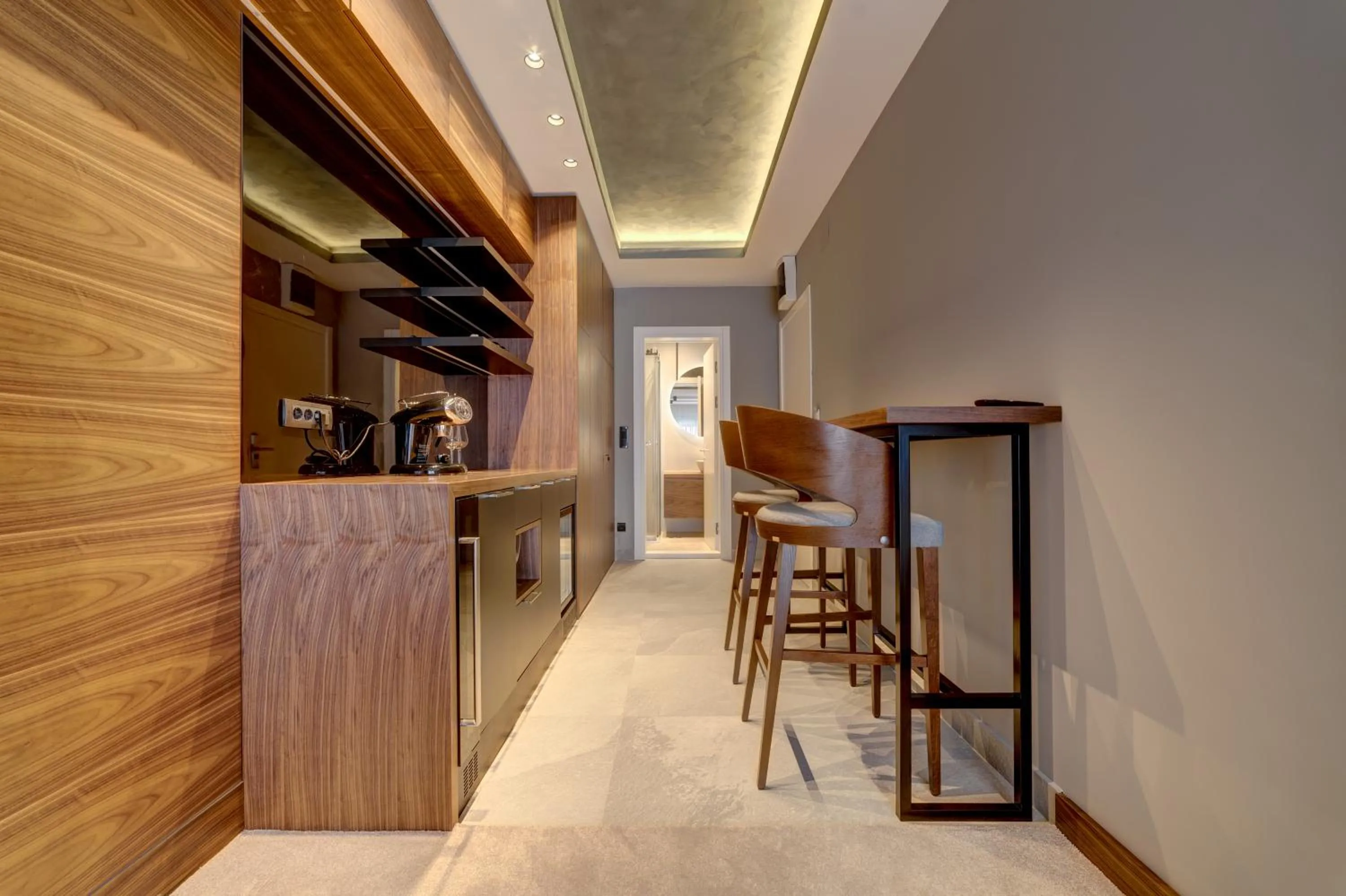 Kitchen or kitchenette in Black Pearl Luxury Suites