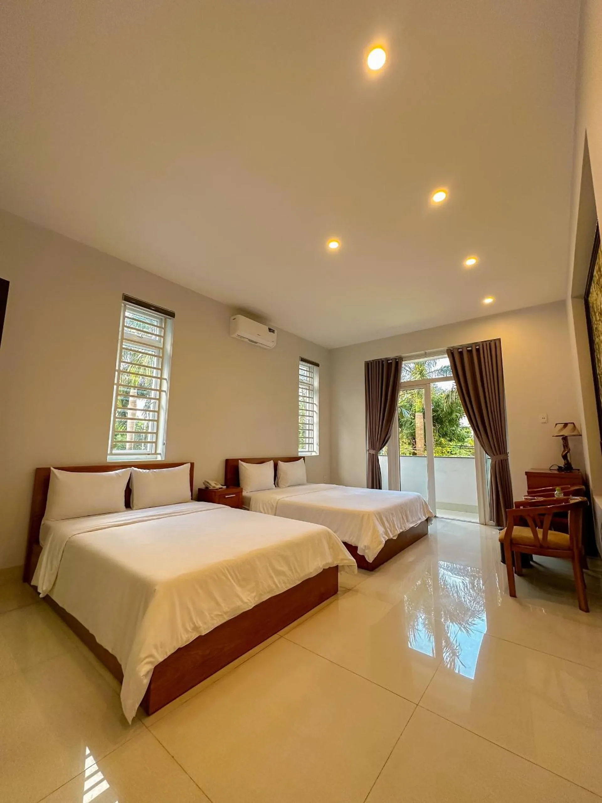 Bed in Tuyet Suong Villa Hotel