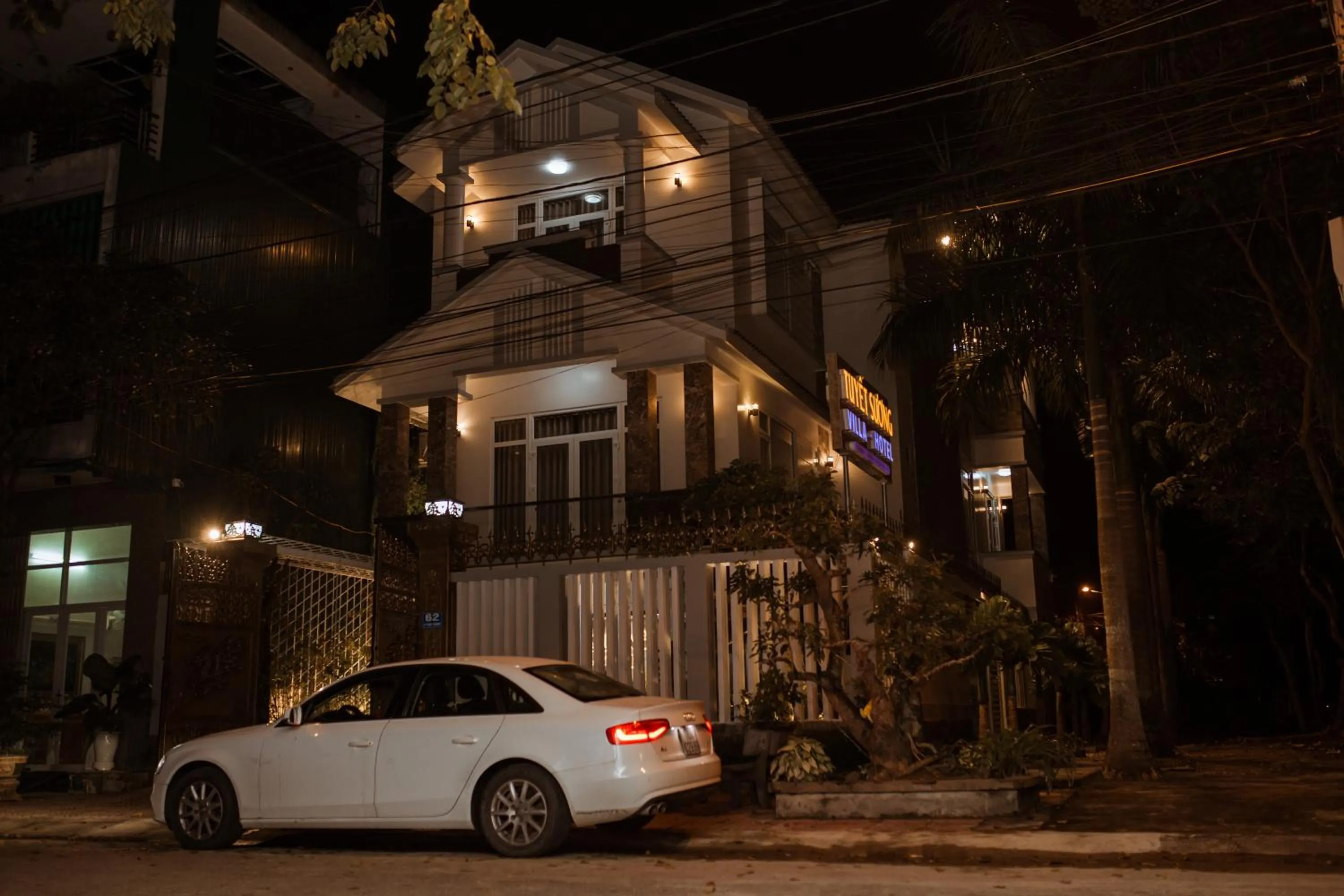 Property building in Tuyet Suong Villa Hotel