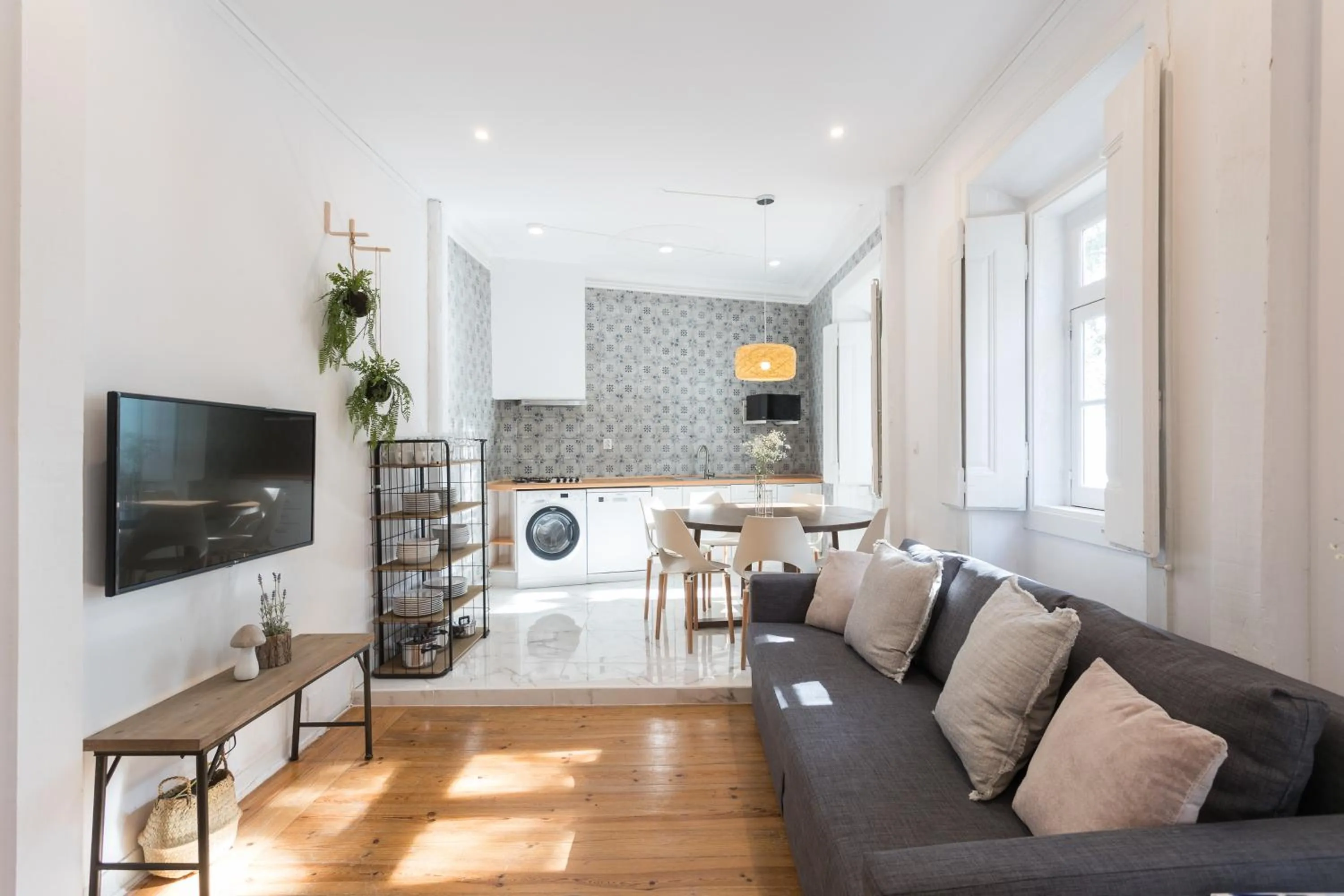 Alfama Tale Four-Bedroom Apartment w/ River View - by LU Holidays