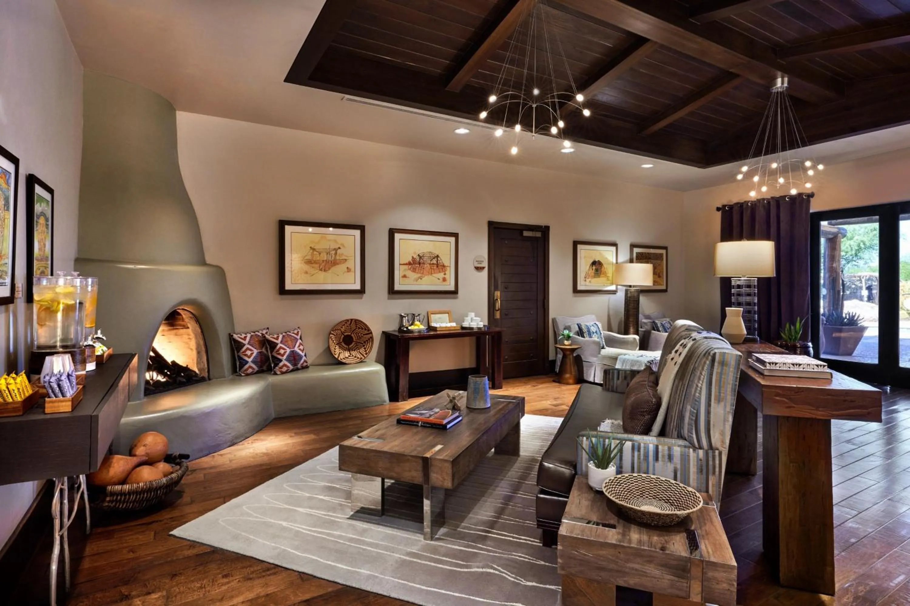 Lounge or bar in Sheraton Grand at Wild Horse Pass