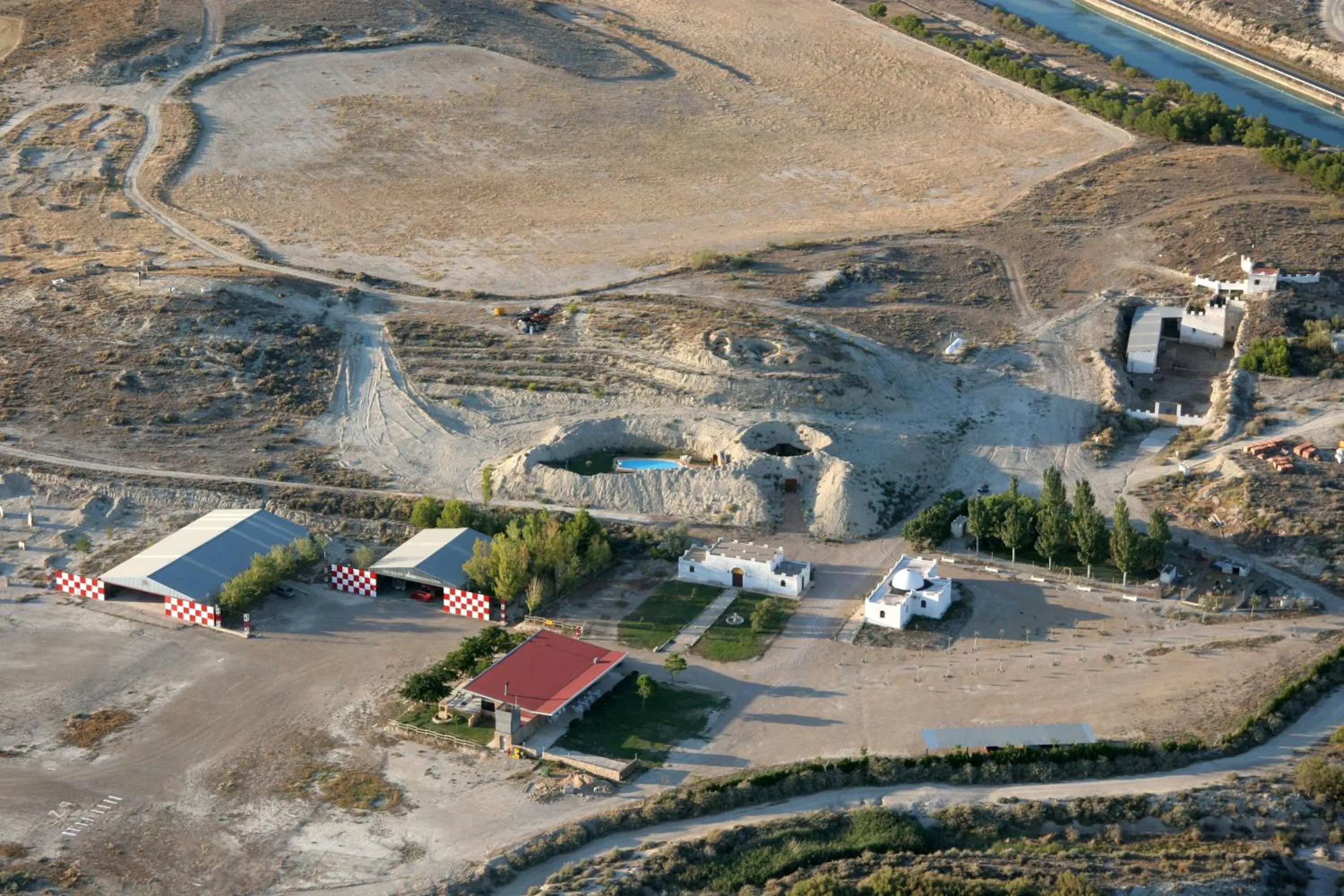 Hotel Cueva Tardienta Monegros-Adults Only