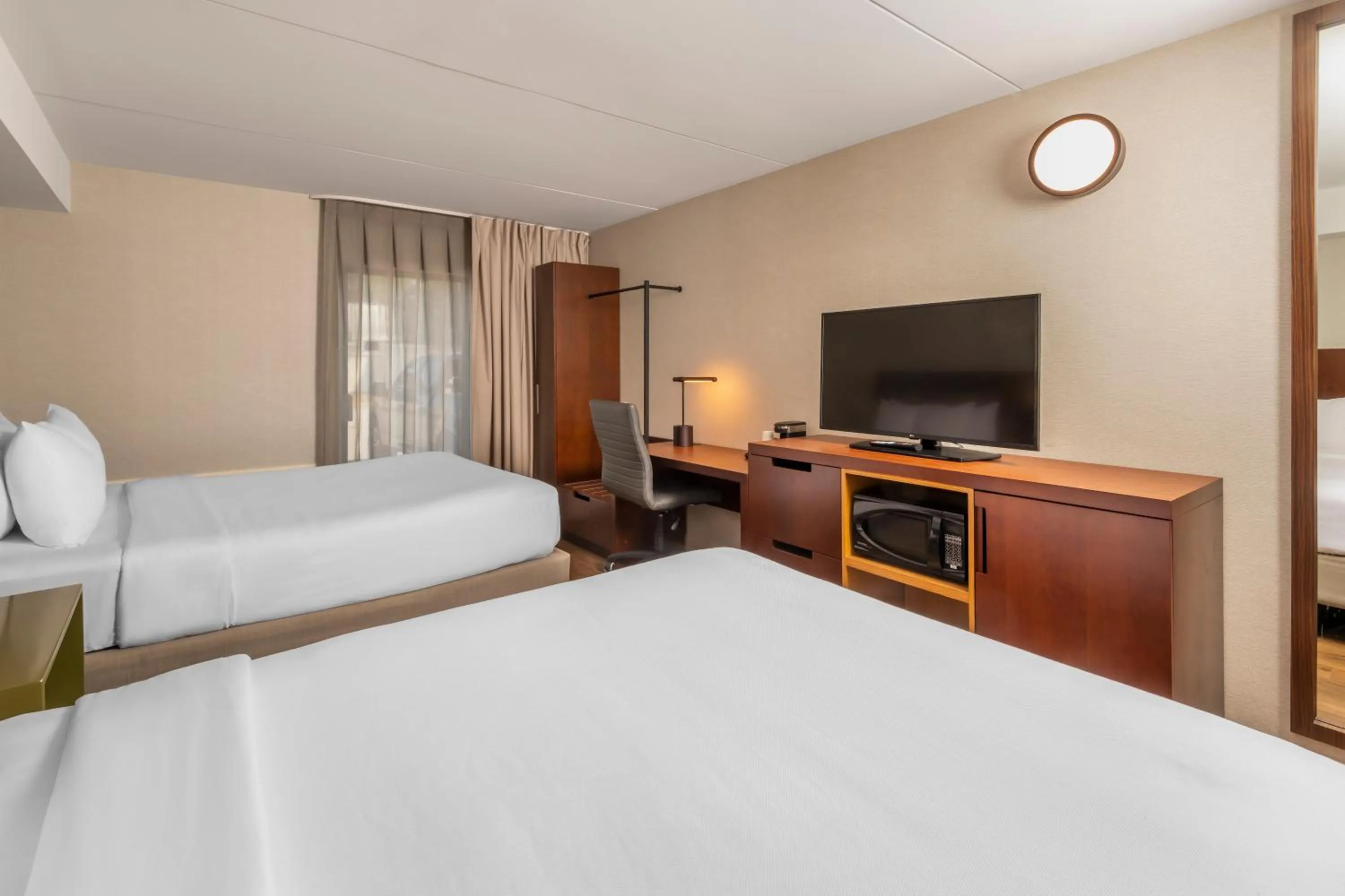 Bed in Comfort Inn West