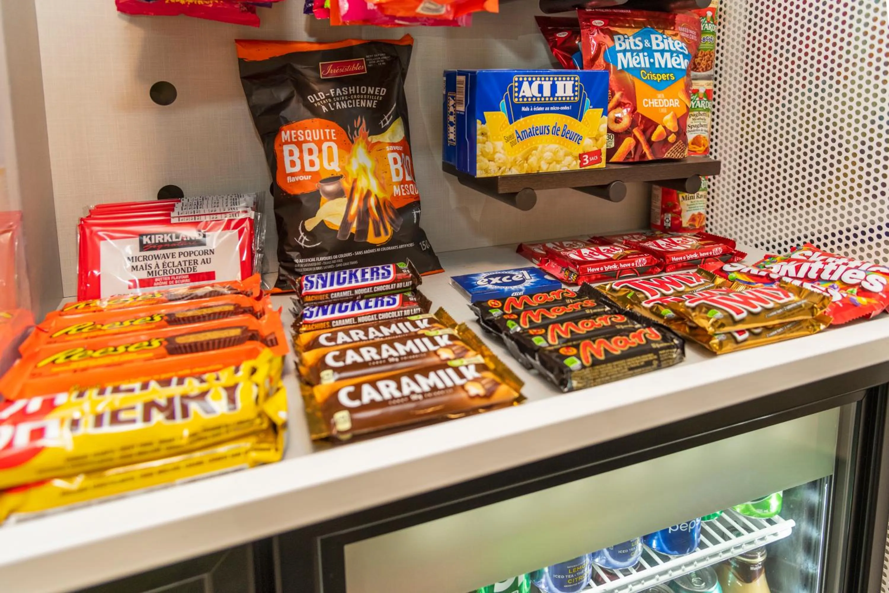 On-site shops in Comfort Inn West