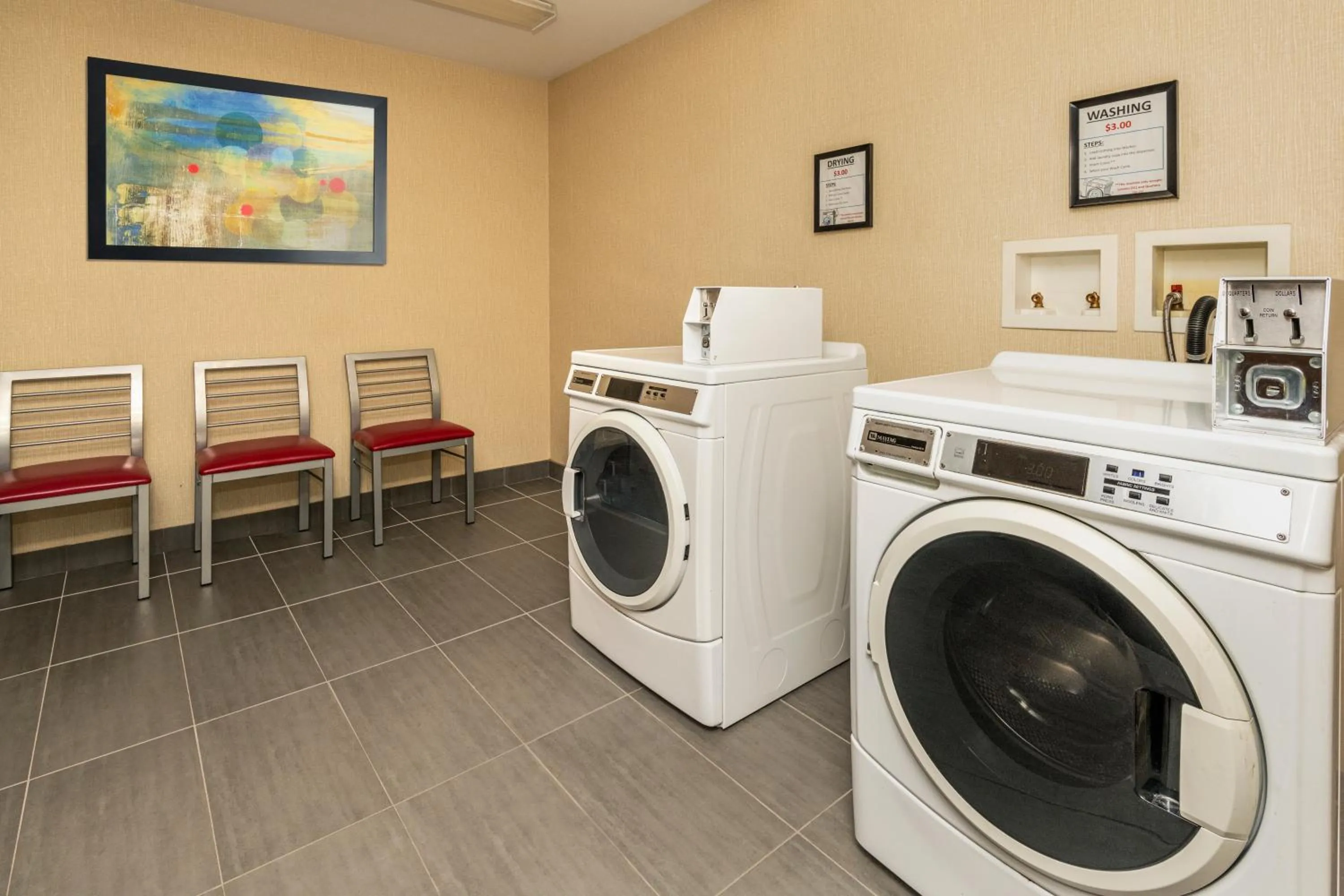 laundry in Comfort Inn West