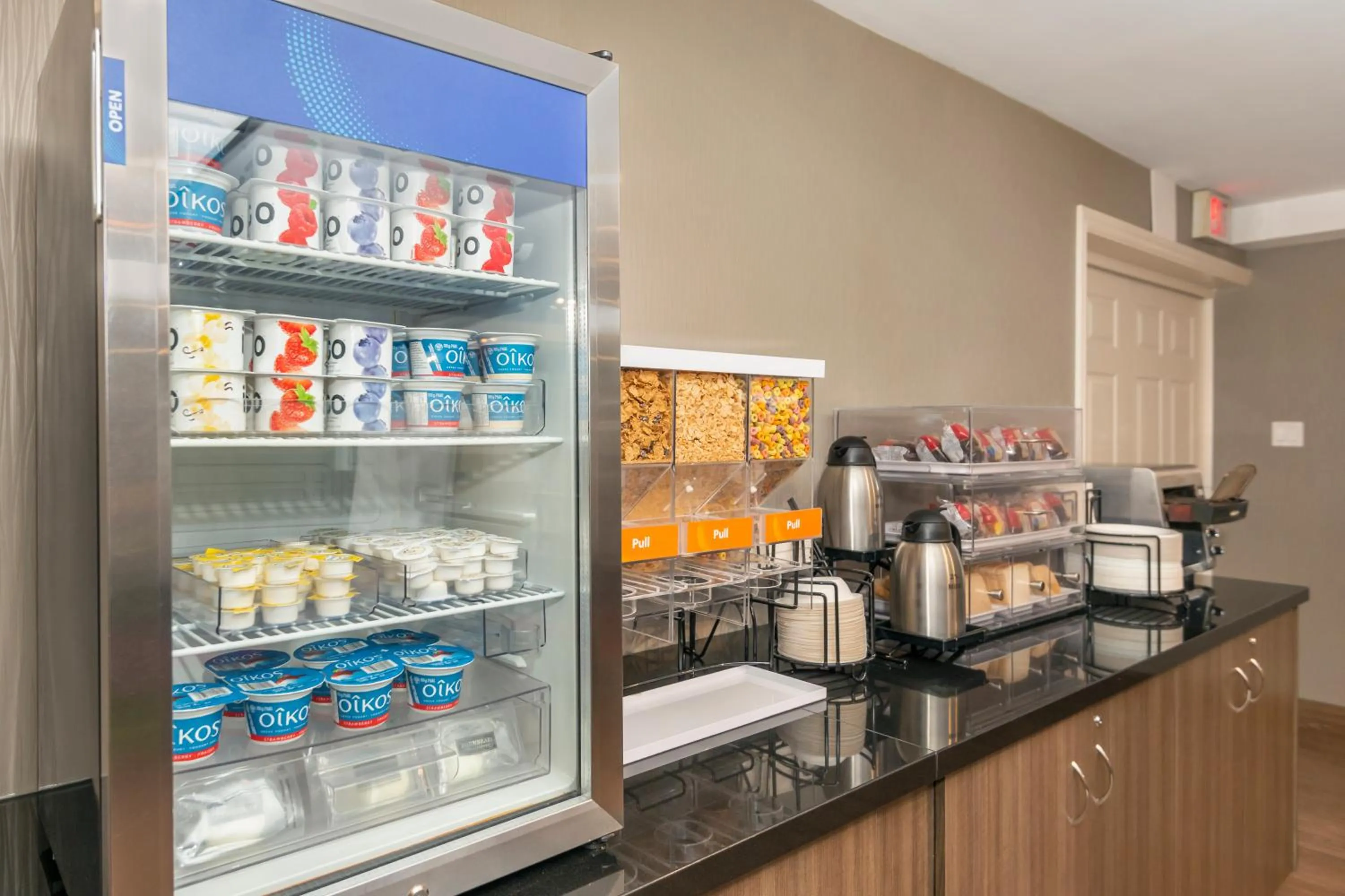 Food and drinks in Comfort Inn West