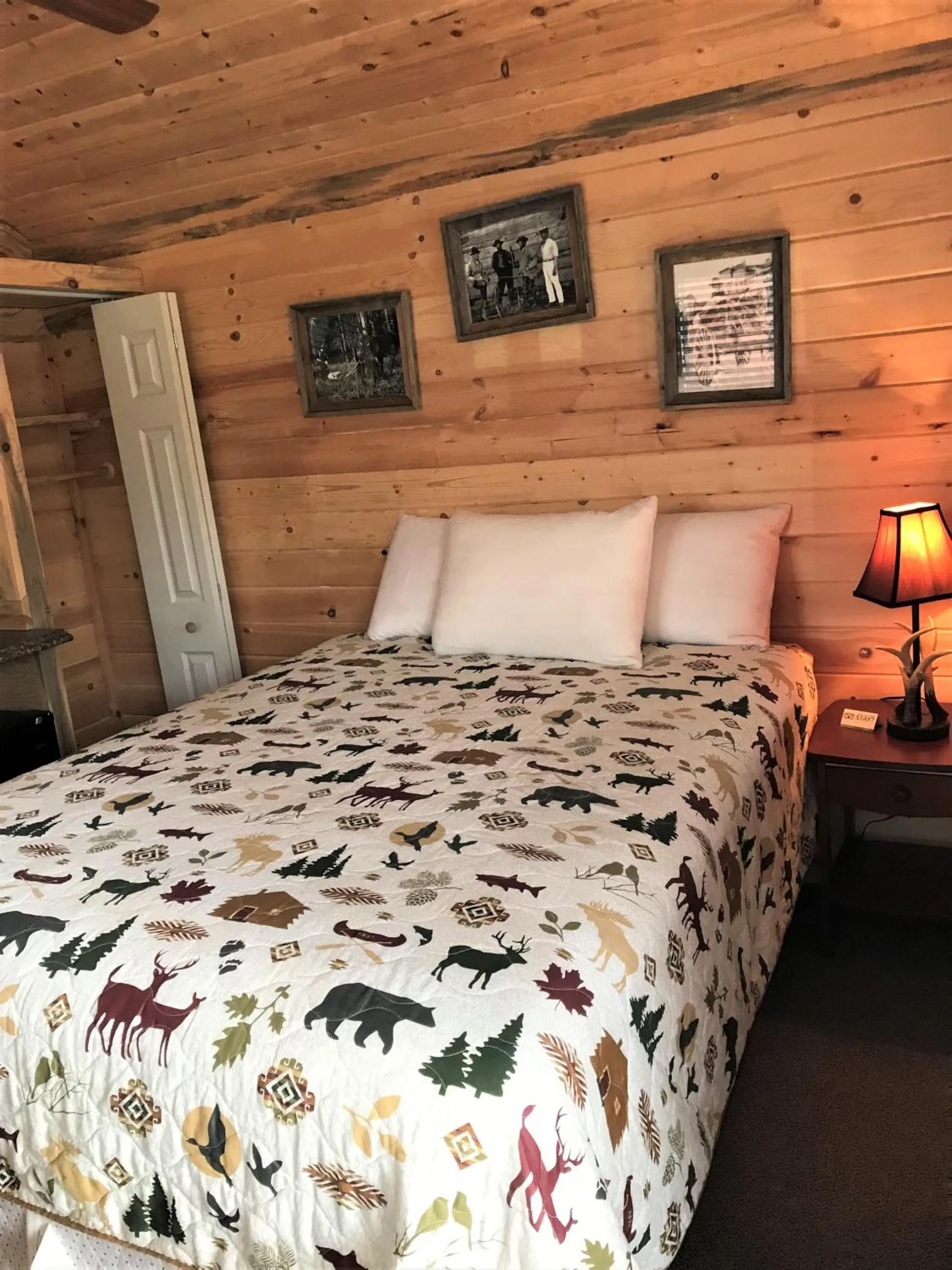 Bed in Drift Lodge