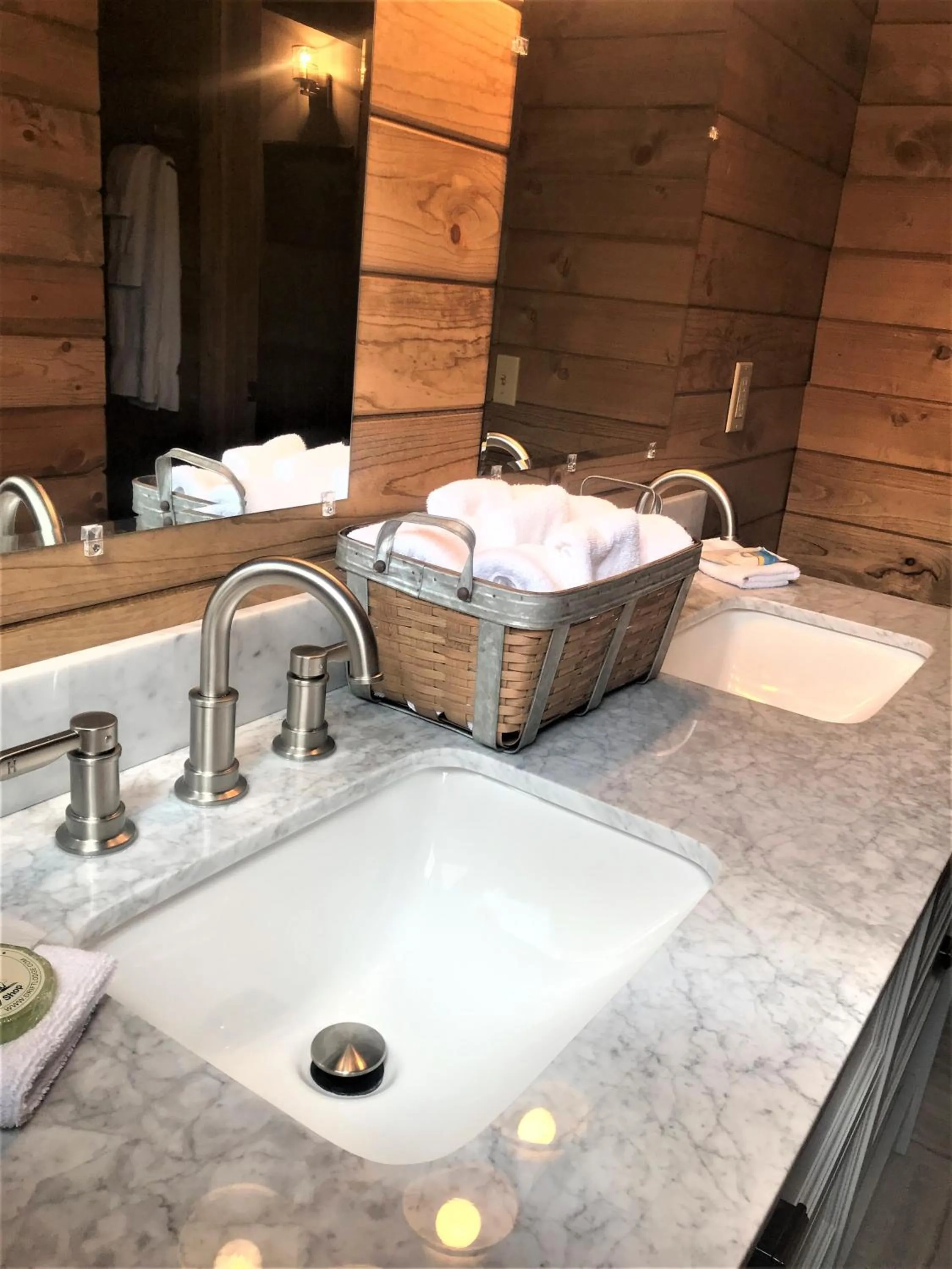 Bathroom in Drift Lodge