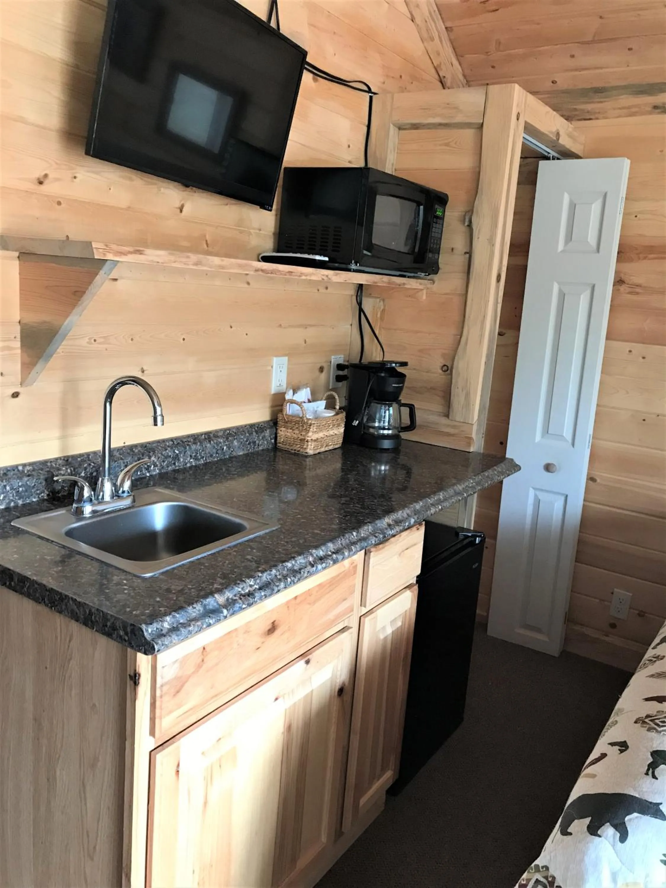 Kitchen or kitchenette in Drift Lodge