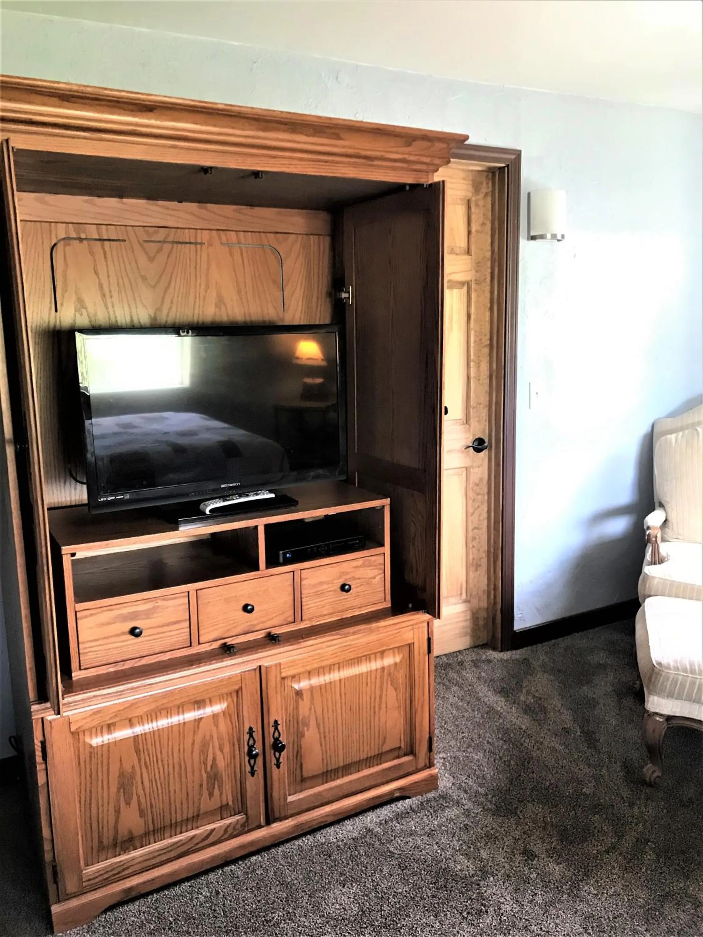 TV and multimedia in Drift Lodge