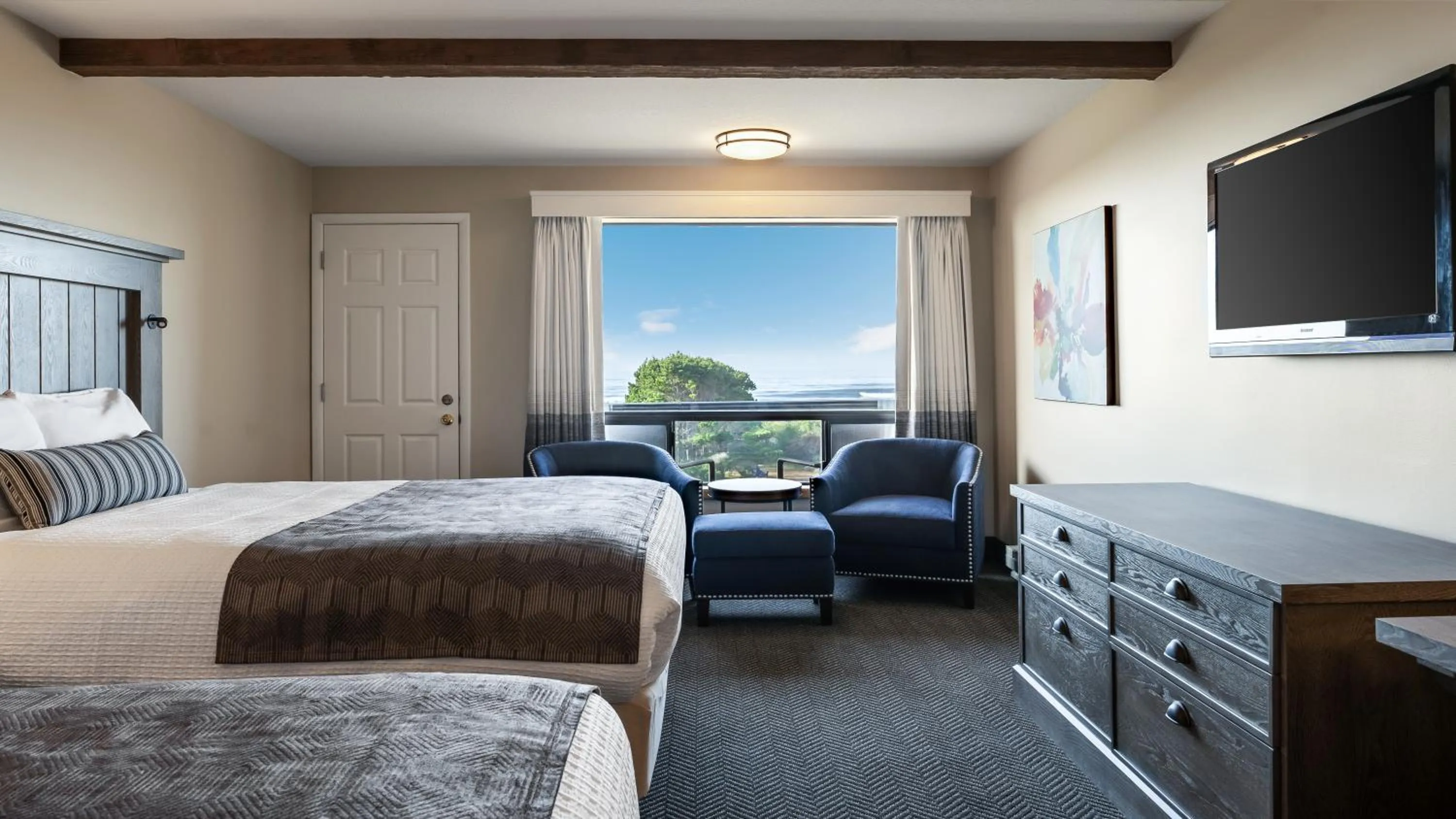 Bedroom, Bed in Gold Beach Inn