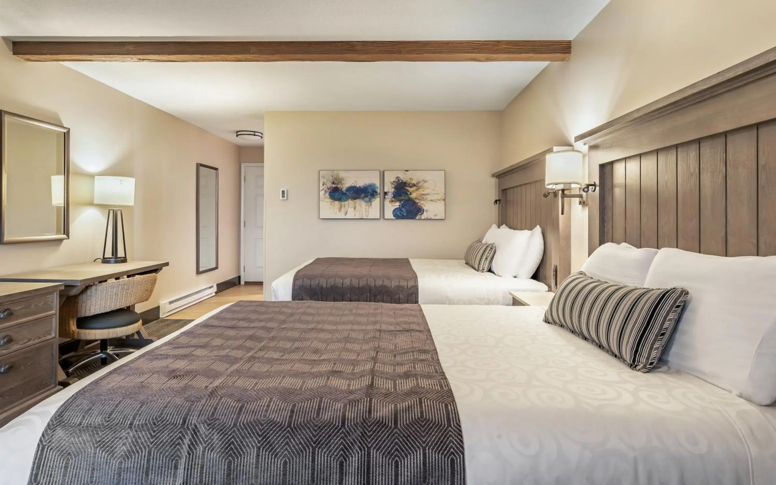 Standard Queen Room with Two Queen Beds in Gold Beach Inn Standard Queen Room with Two Queen Beds in Gold Beach Inn