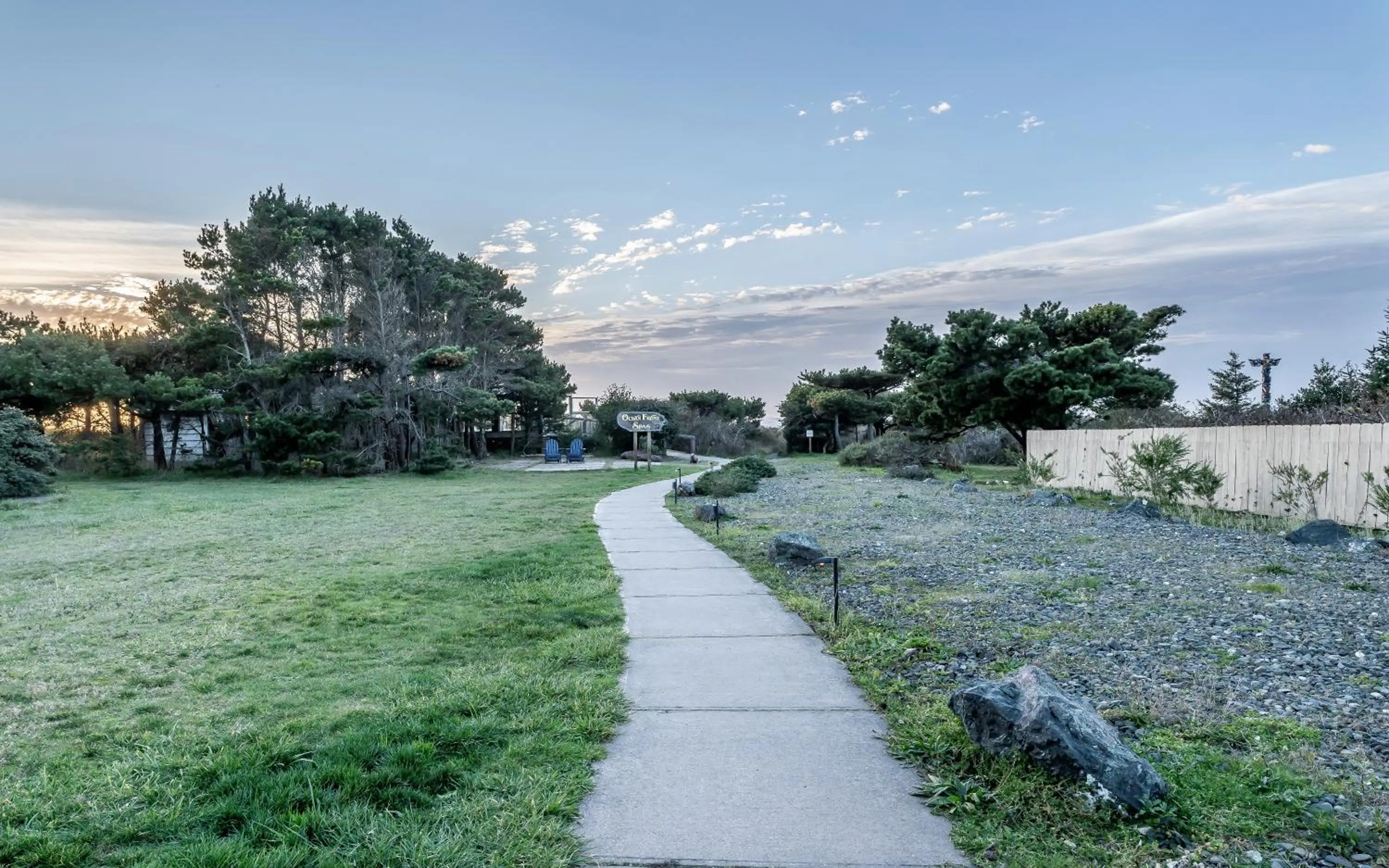 Property logo or sign in Gold Beach Inn