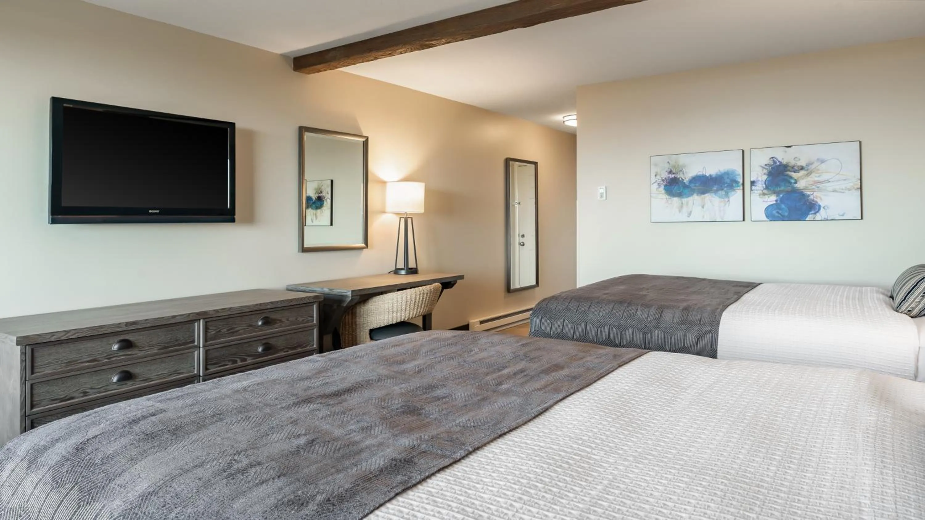 Bedroom, Bed in Gold Beach Inn