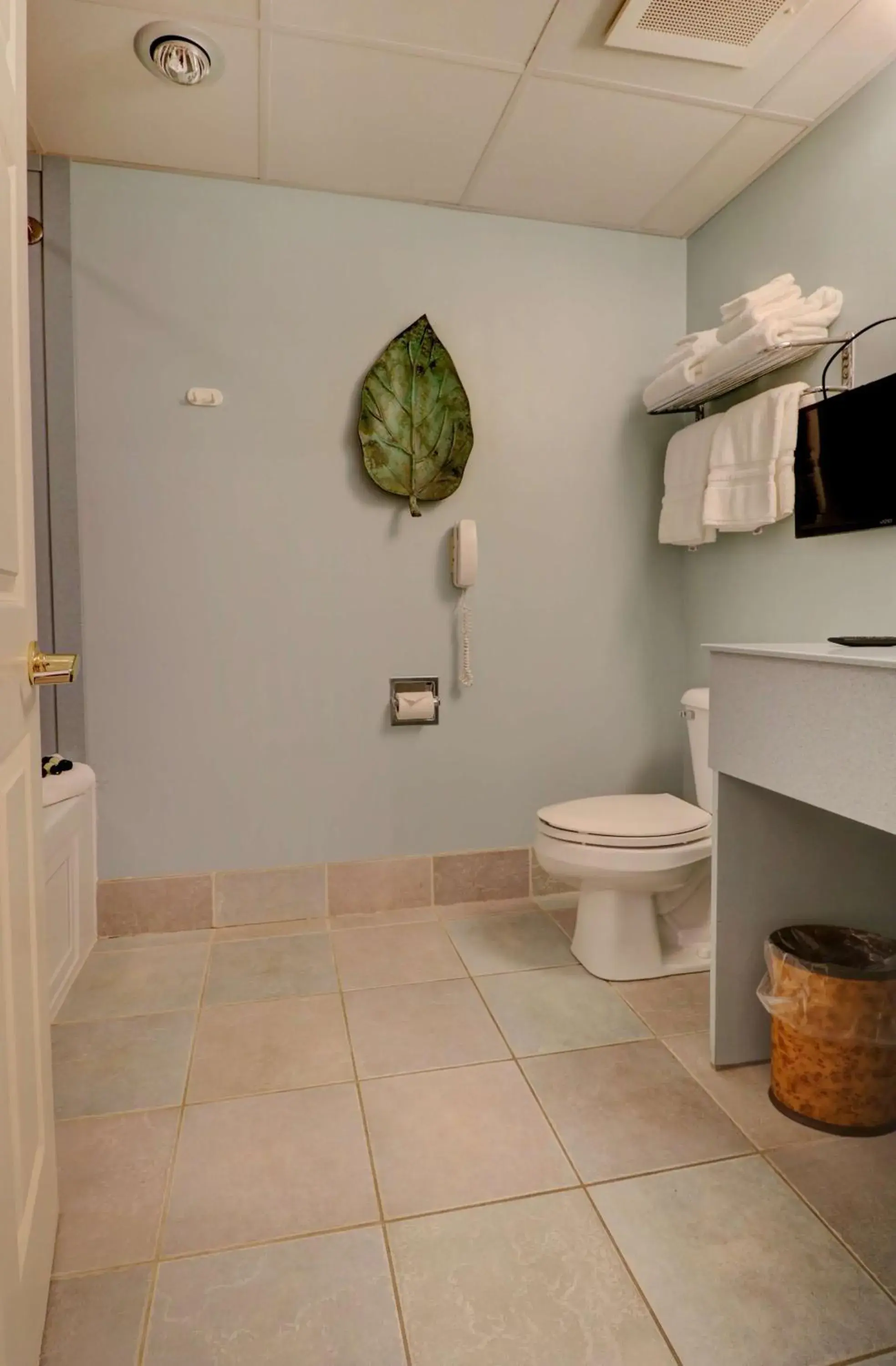 Spa Suite 1 King with Balcony in Senator Inn & Spa Spa Suite 1 King with Balcony in Senator Inn & Spa