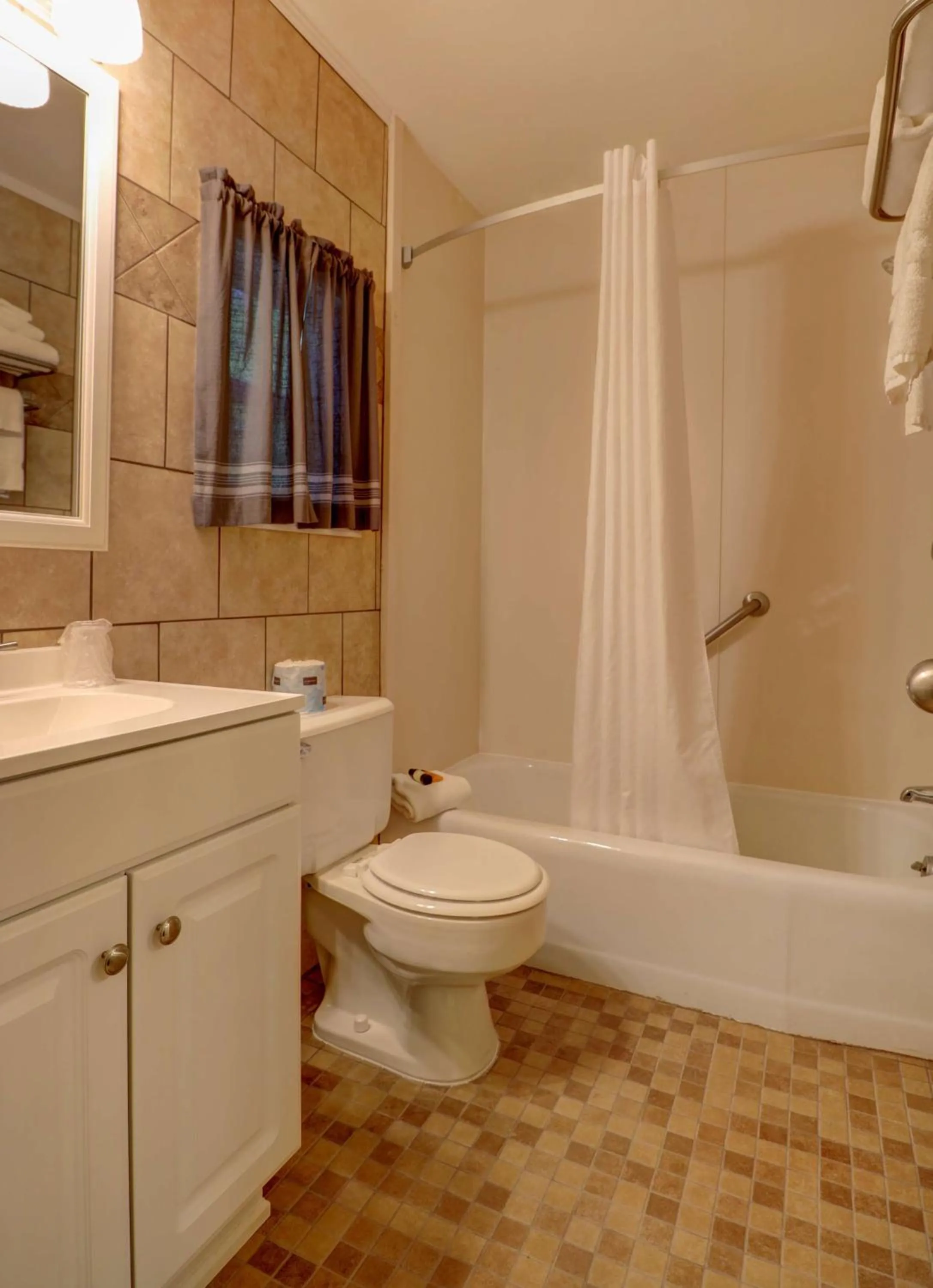 Bathroom in Senator Inn & Spa
