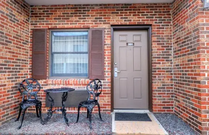 Premium 1 King in Senator Inn & Spa Premium 1 King in Senator Inn & Spa