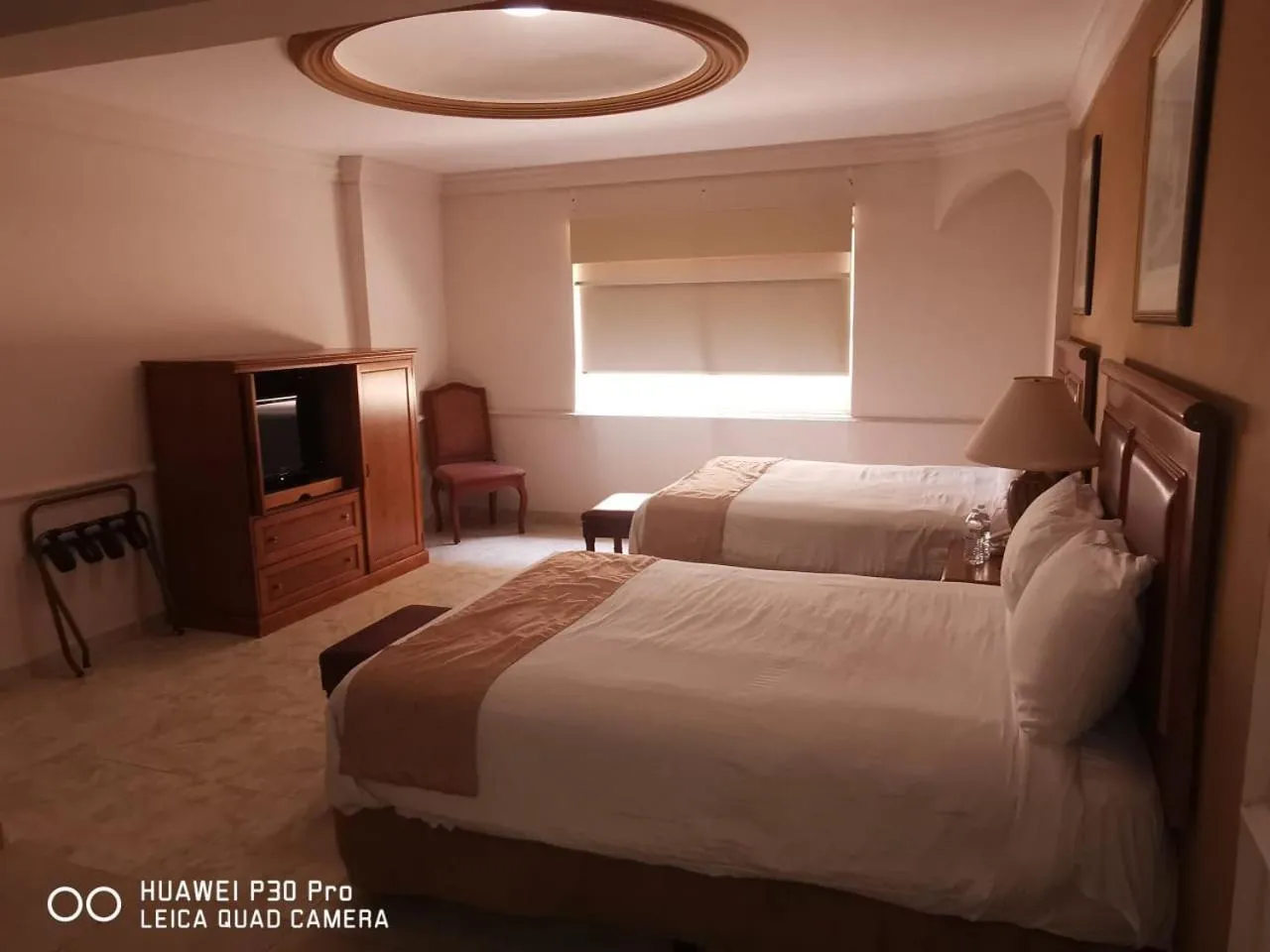 Photo of the whole room, Bed in Savoy Express