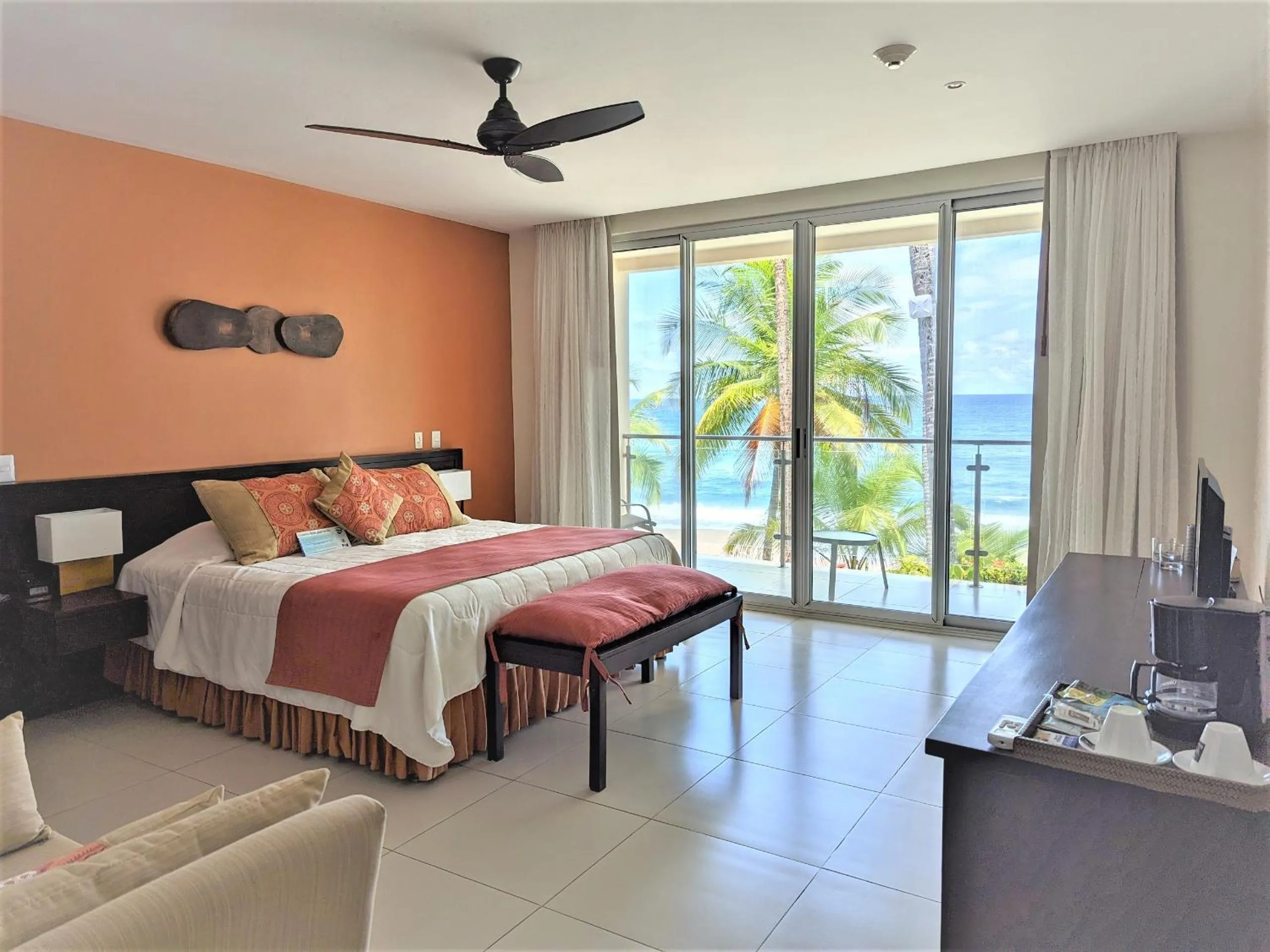 Bedroom, Bed in Tango Mar Beachfront Boutique Hotel & Villas