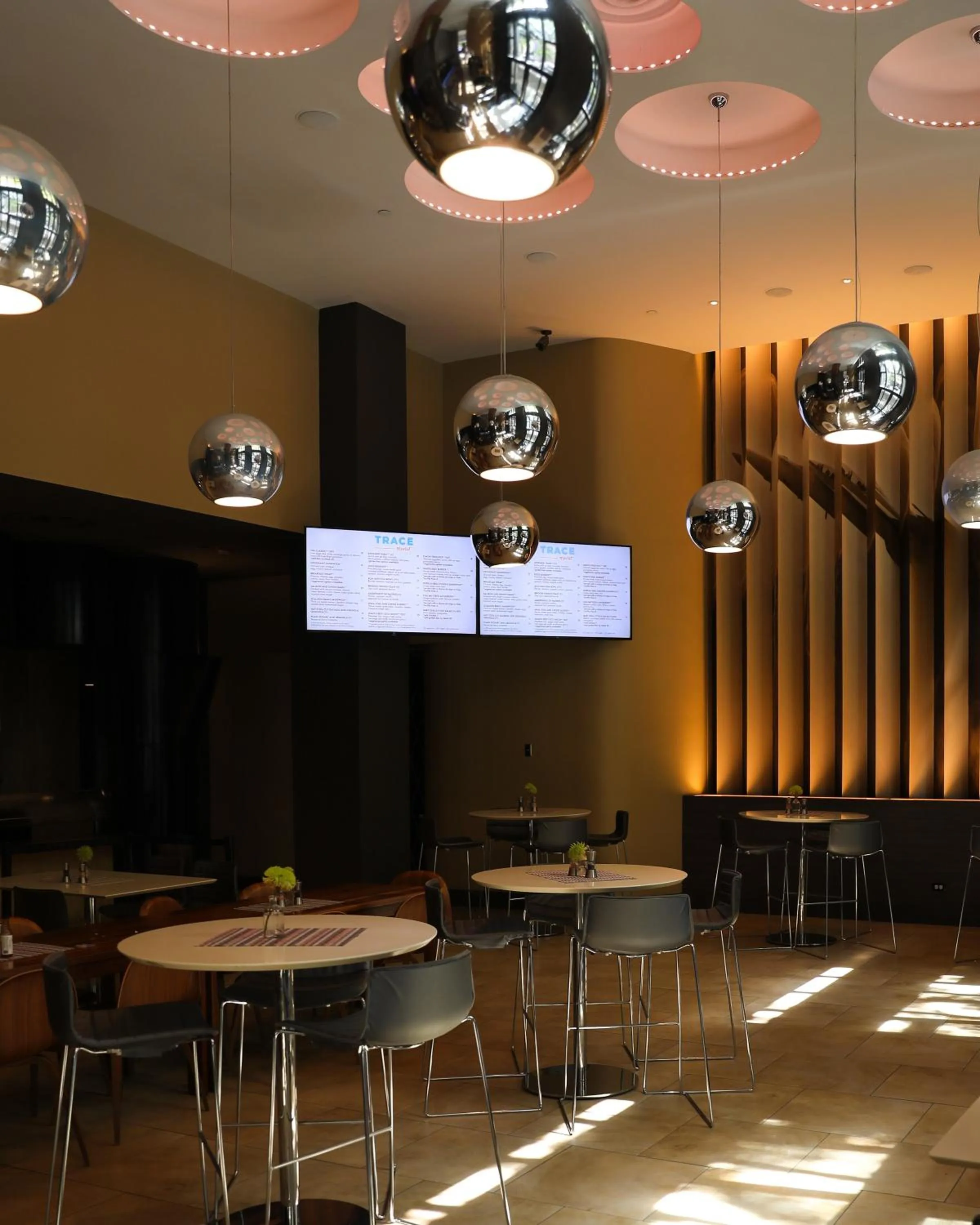 Restaurant/places to eat in W Seattle