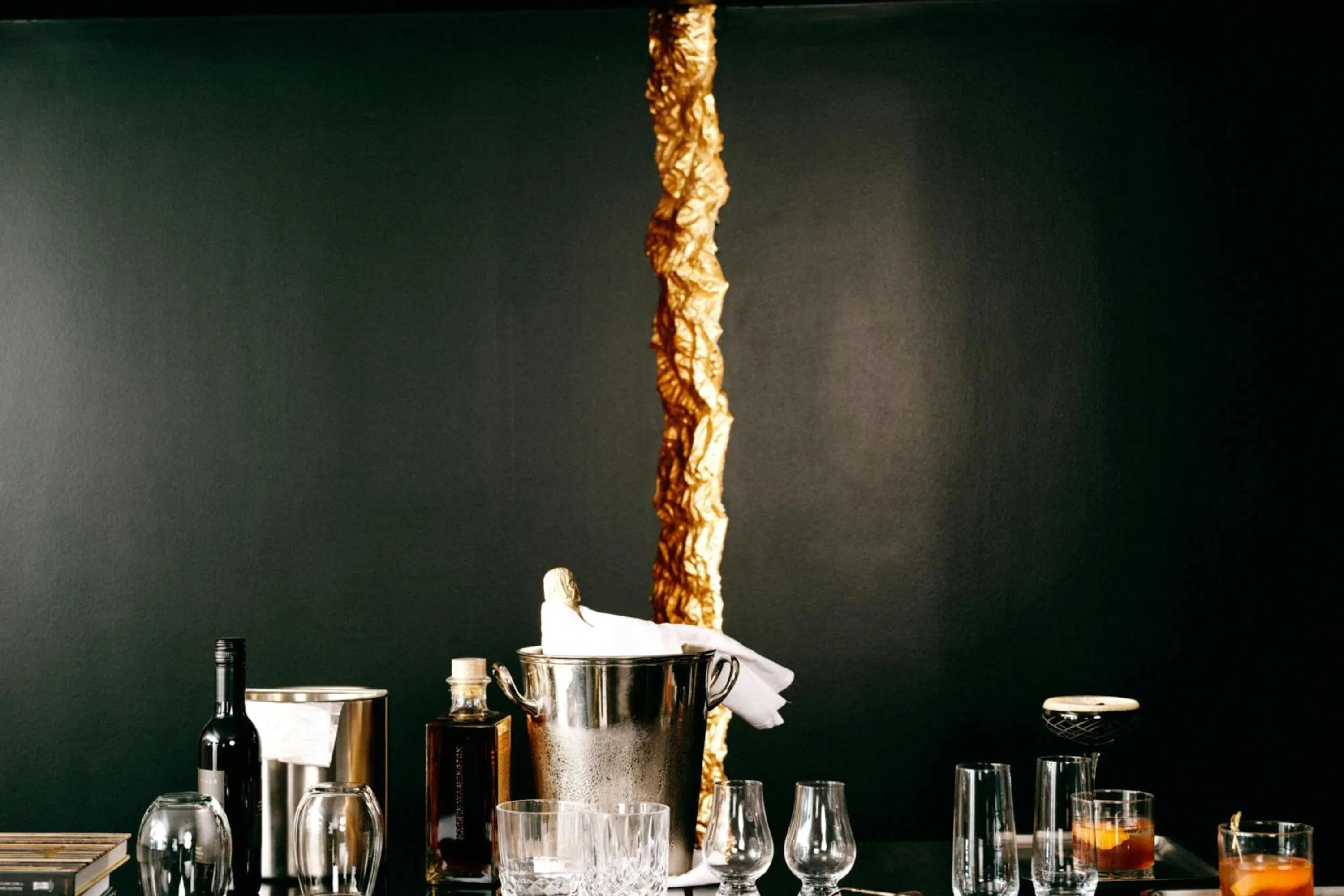 Restaurant/places to eat in W Seattle