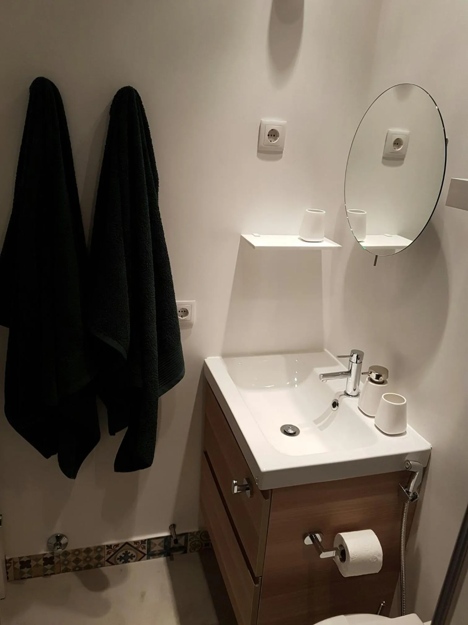 Bathroom in Downtown Comfy Suite