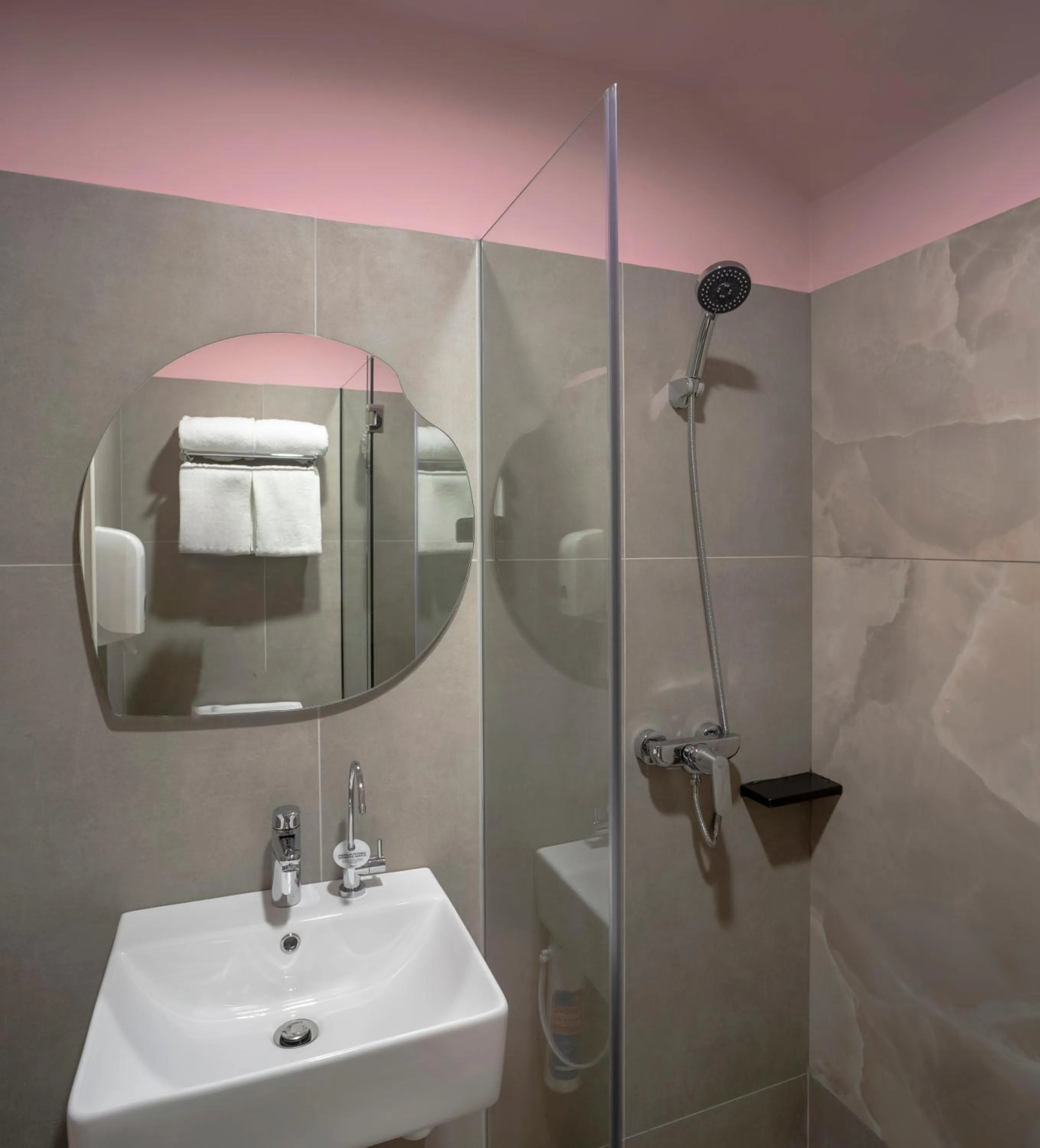 Shower in Hotel Sakura by Venue