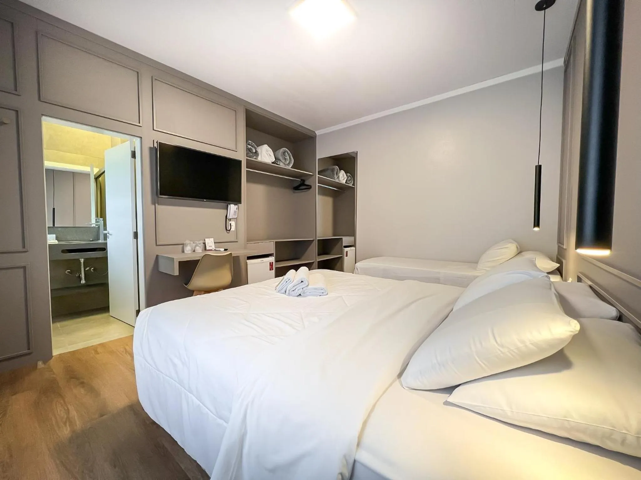 TV and multimedia, Bed in Pousada Solar Viena