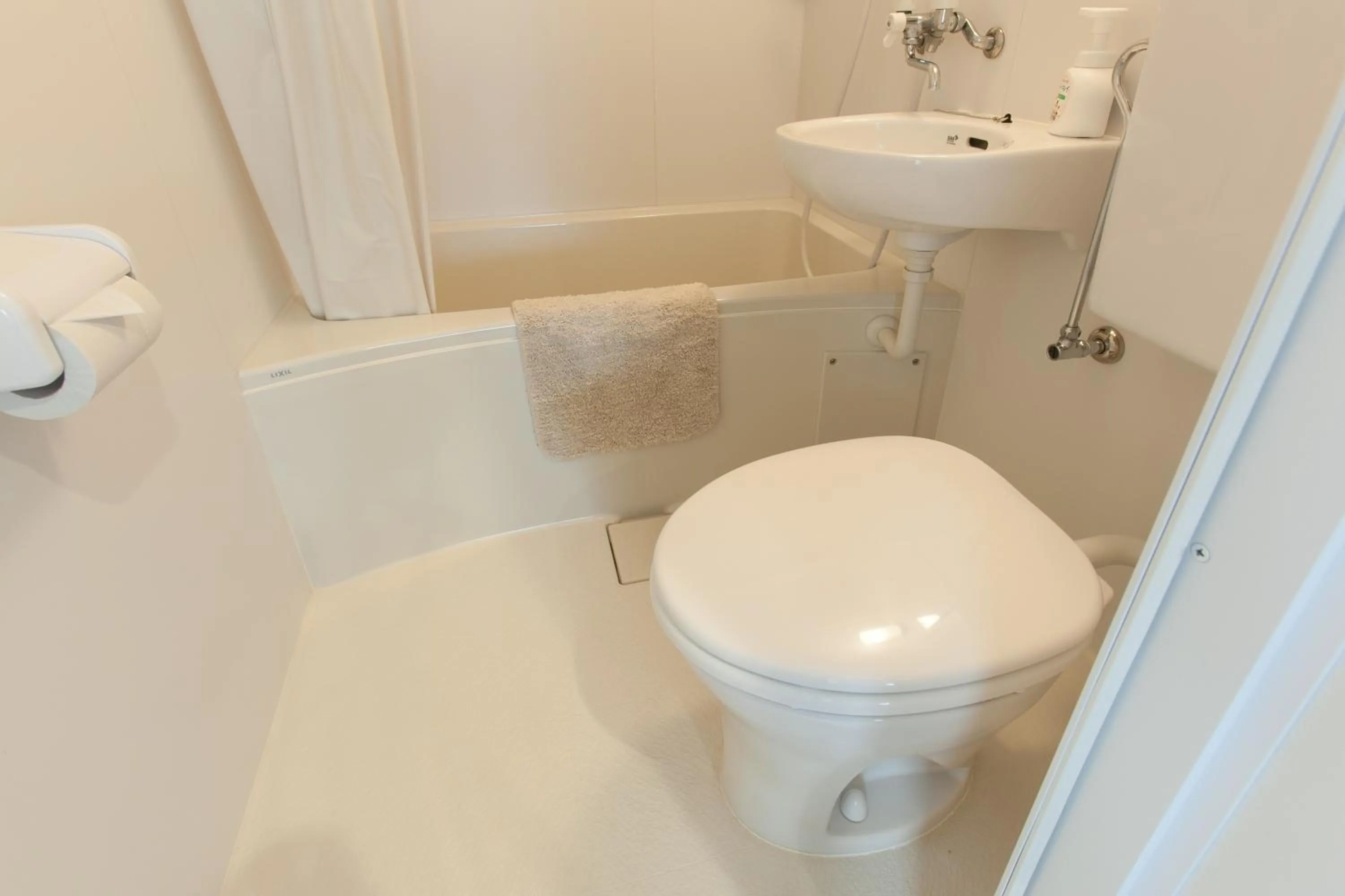 Toilet in Hotel Cocoro Inn Asakusa Kuramae