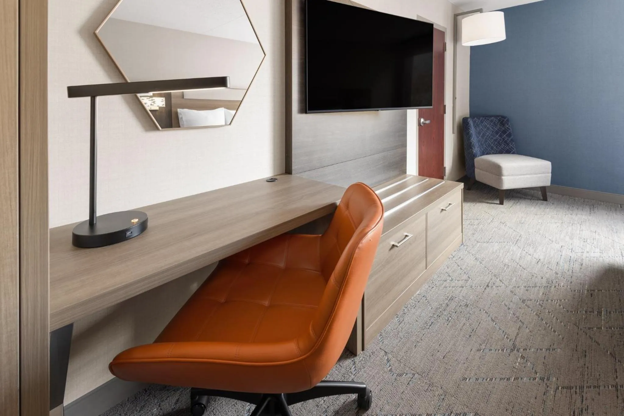 Photo of the whole room in Holiday Inn Express Philadelphia Penn's Landing by IHG