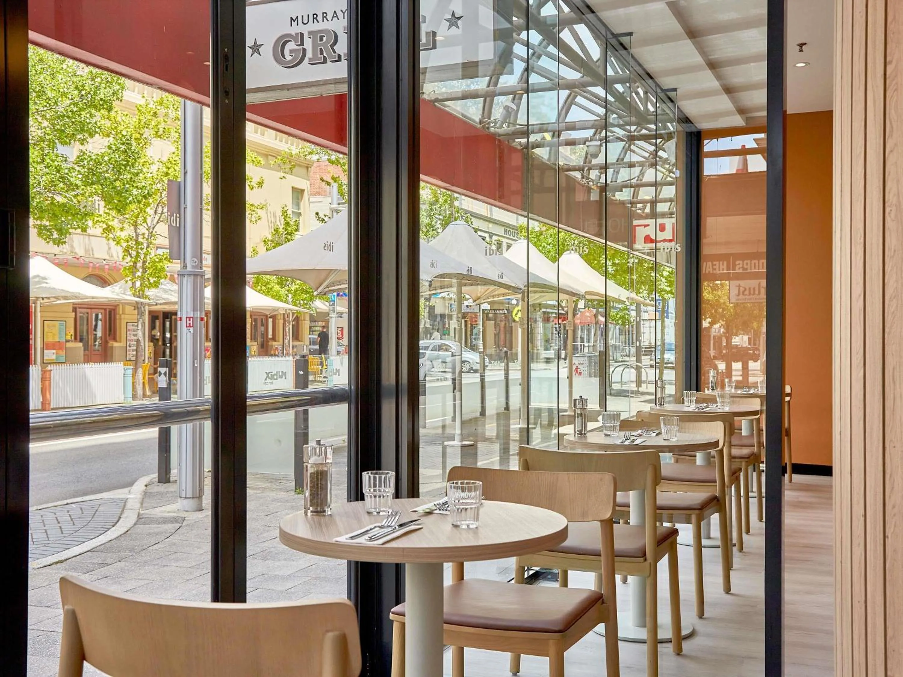 Lounge or bar in ibis Perth