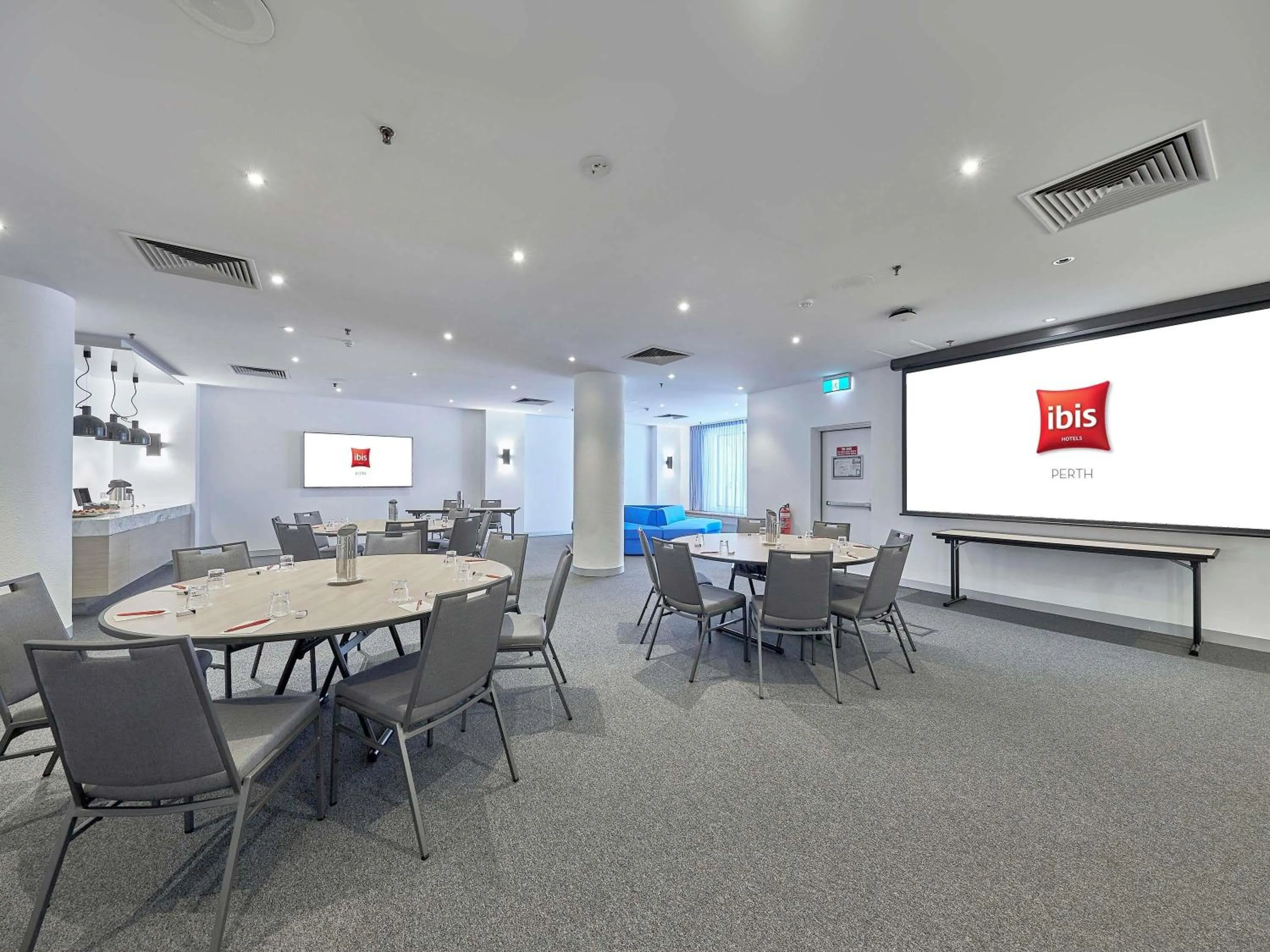 Meeting/conference room in ibis Perth