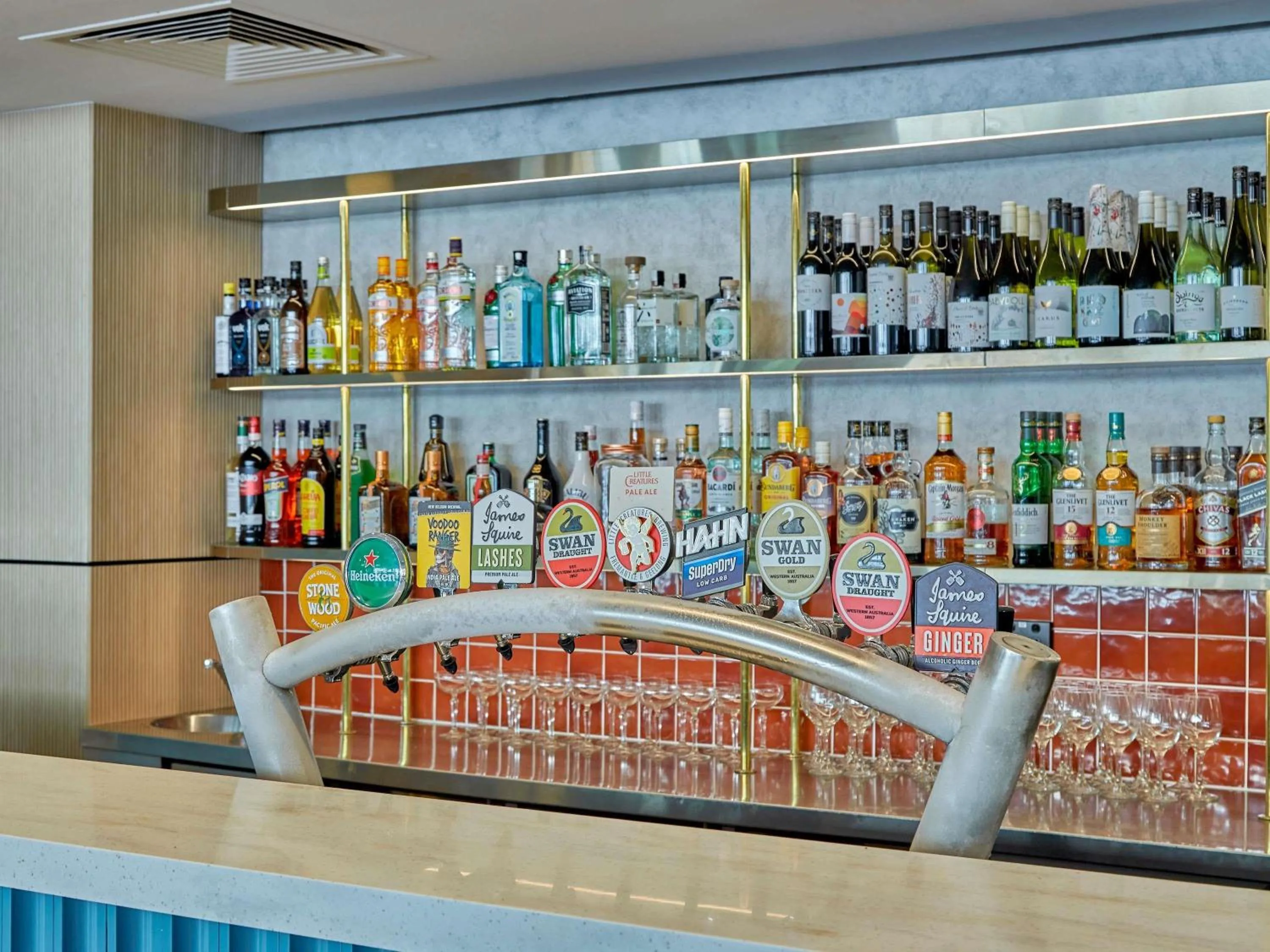 Lounge or bar in ibis Perth