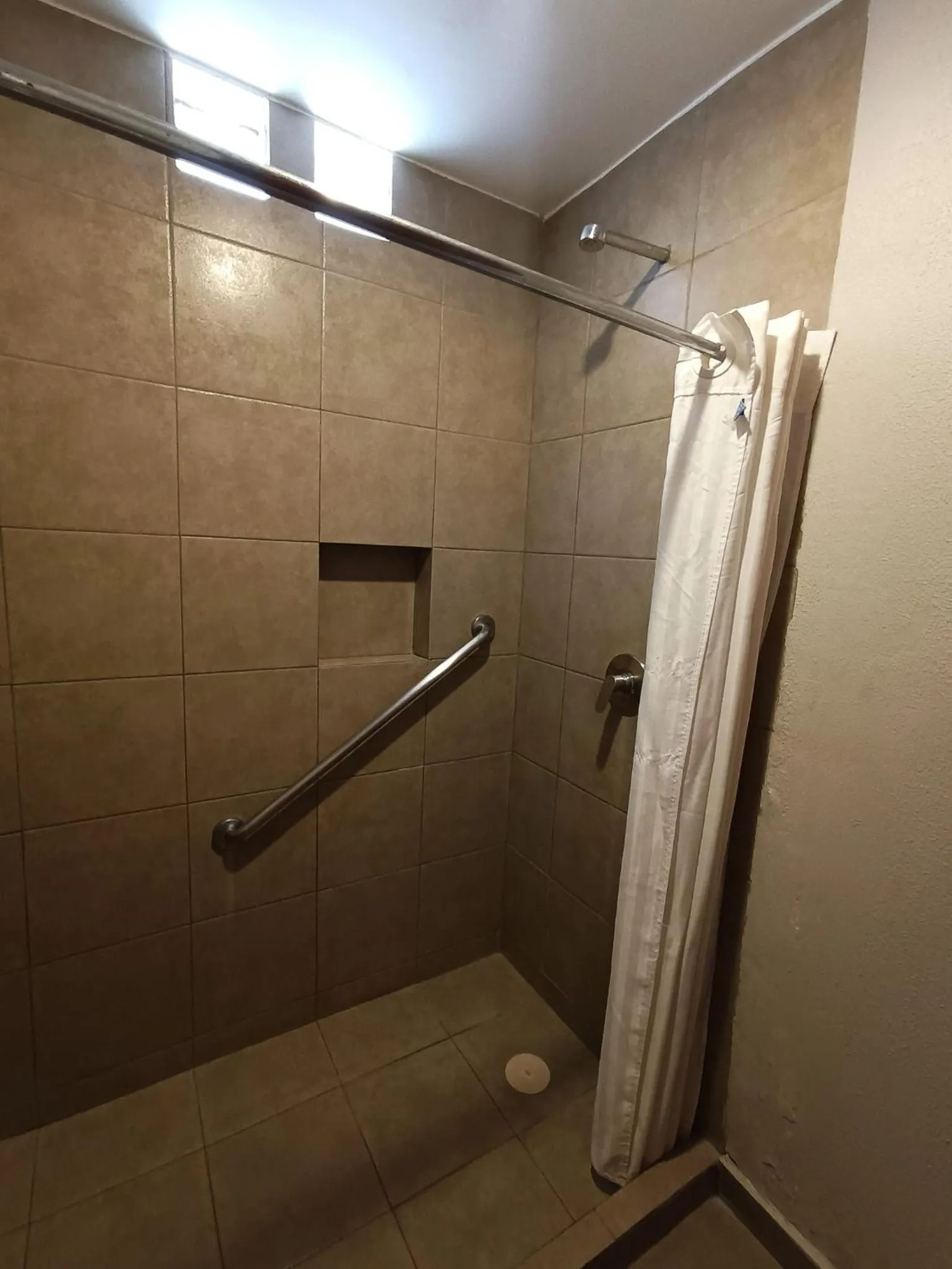 Shower in Hotel Panamerican