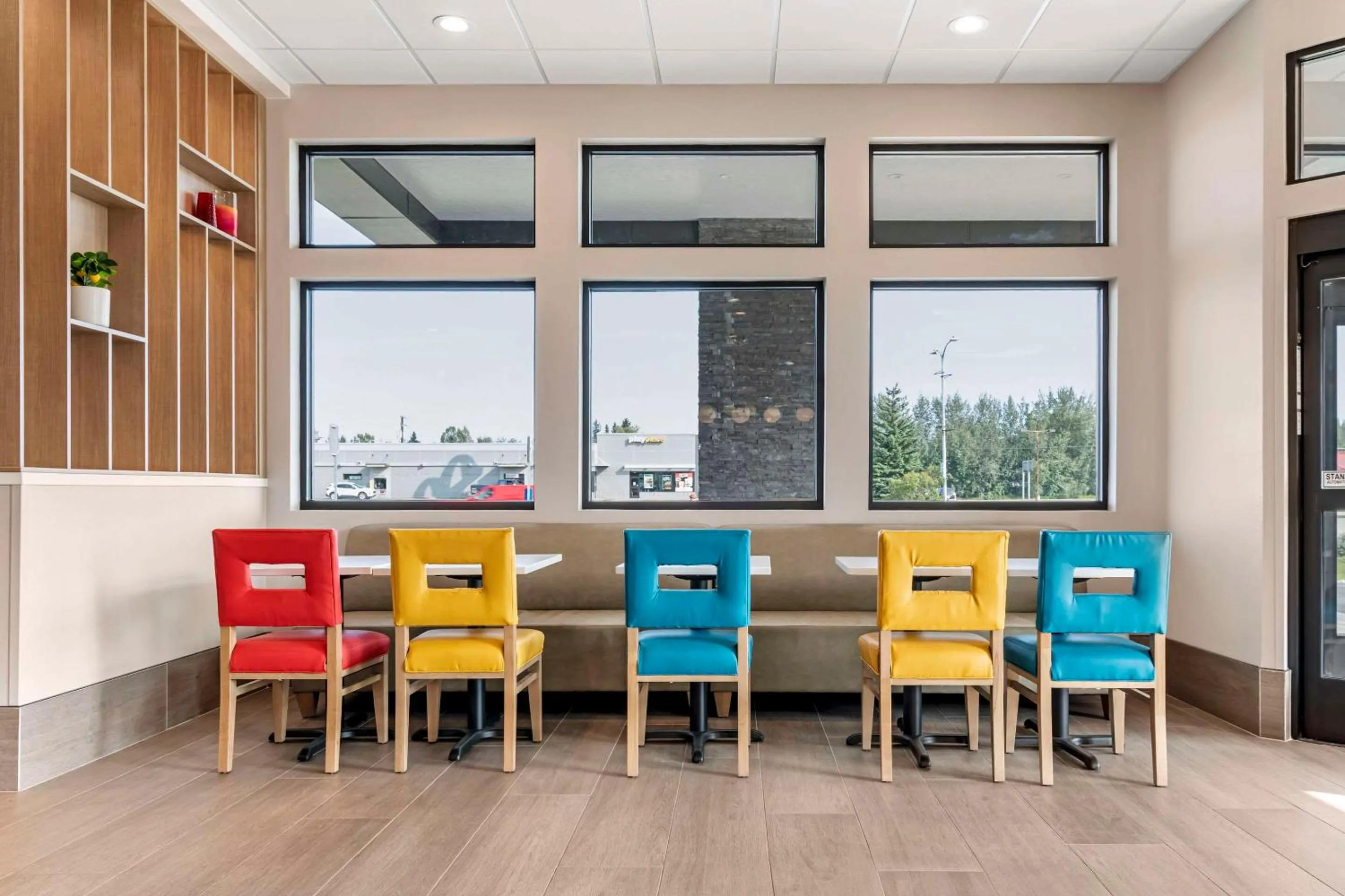 Dining area in Comfort Inn Fairbanks