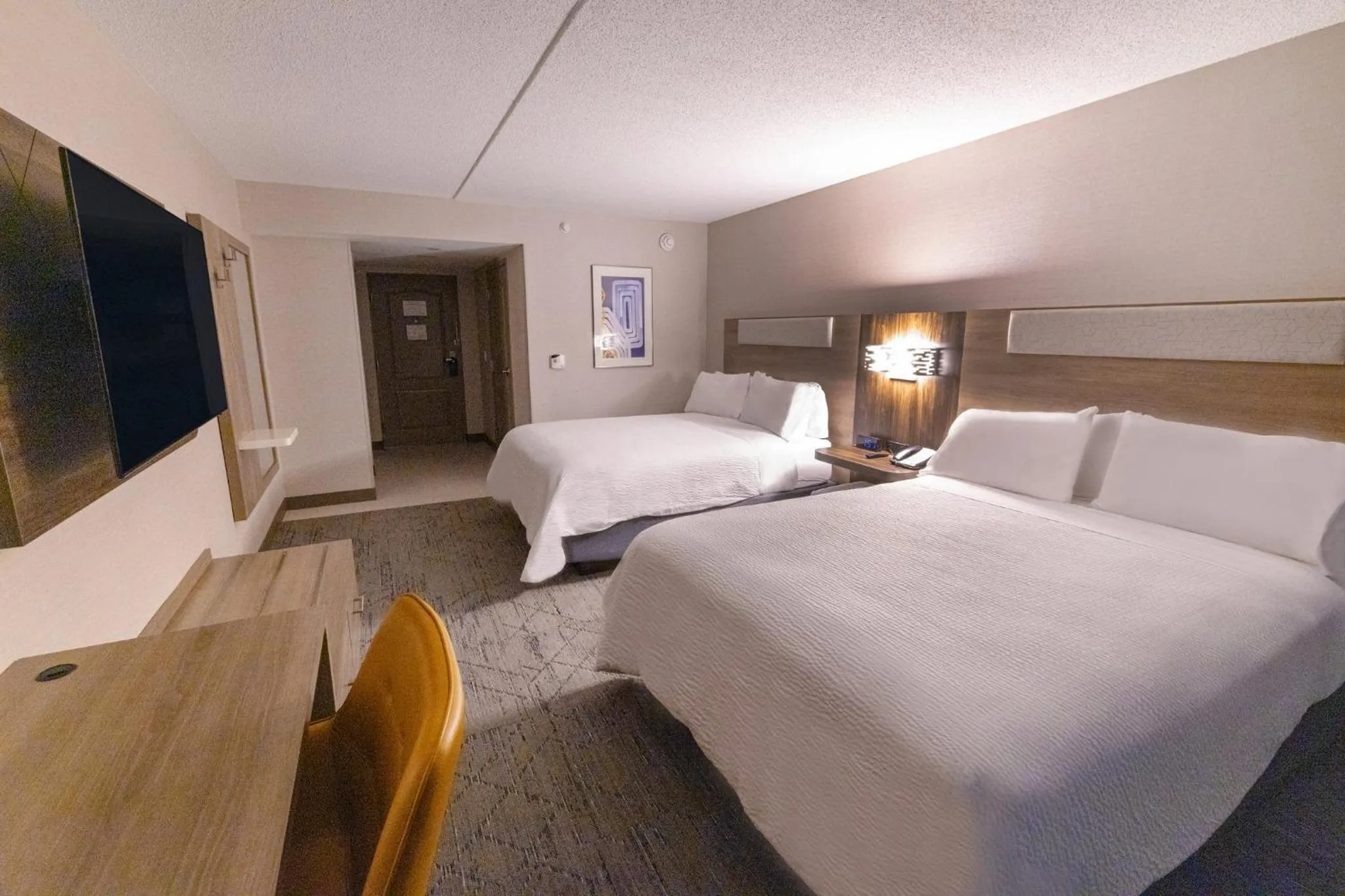 Photo of the whole room, Bed in Holiday Inn Express - Neptune by IHG