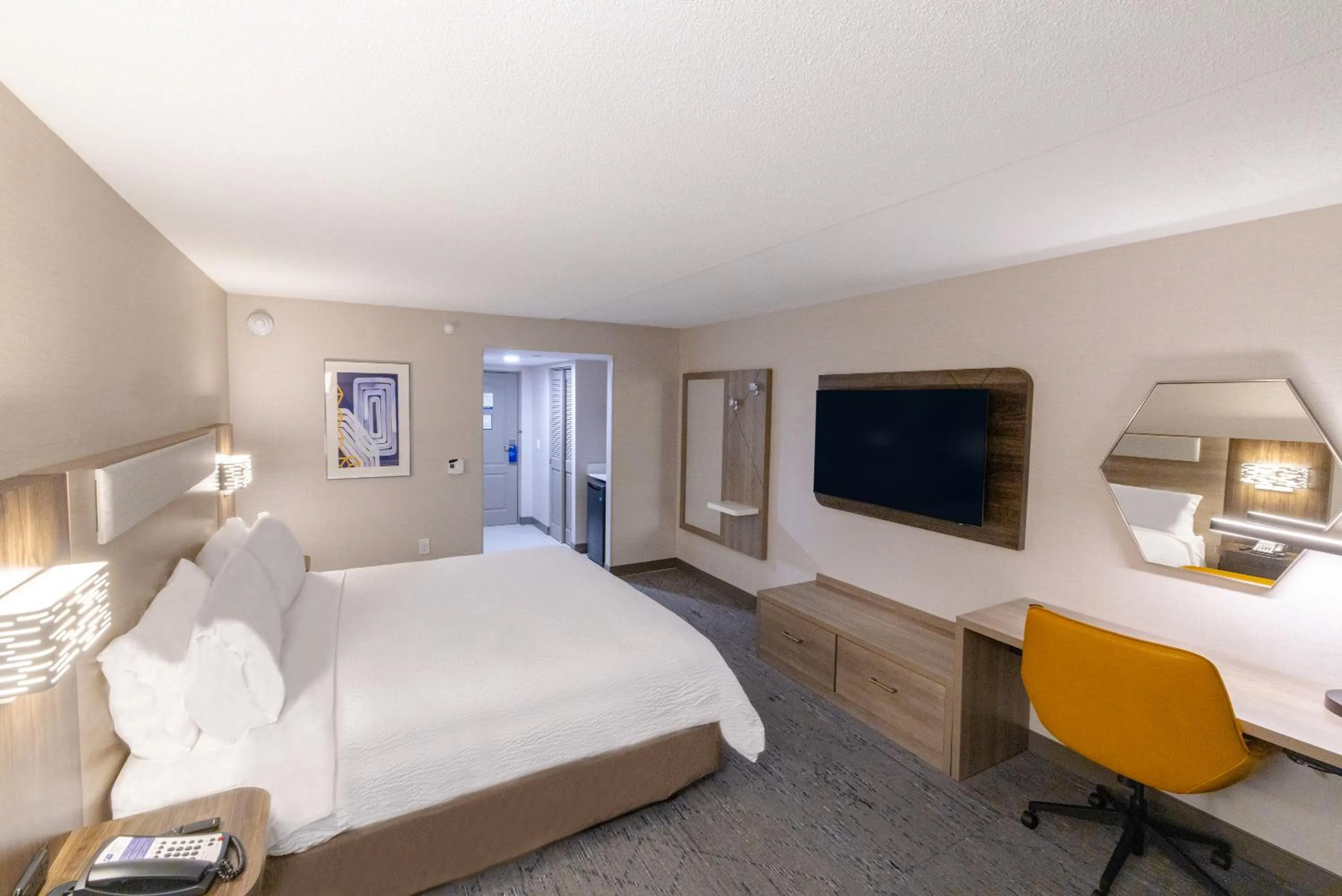 Bed in Holiday Inn Express - Neptune by IHG